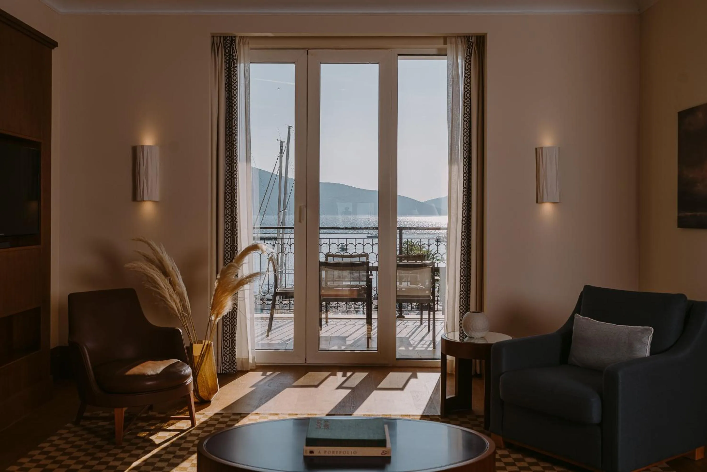 Photo of the whole room in Regent Porto Montenegro