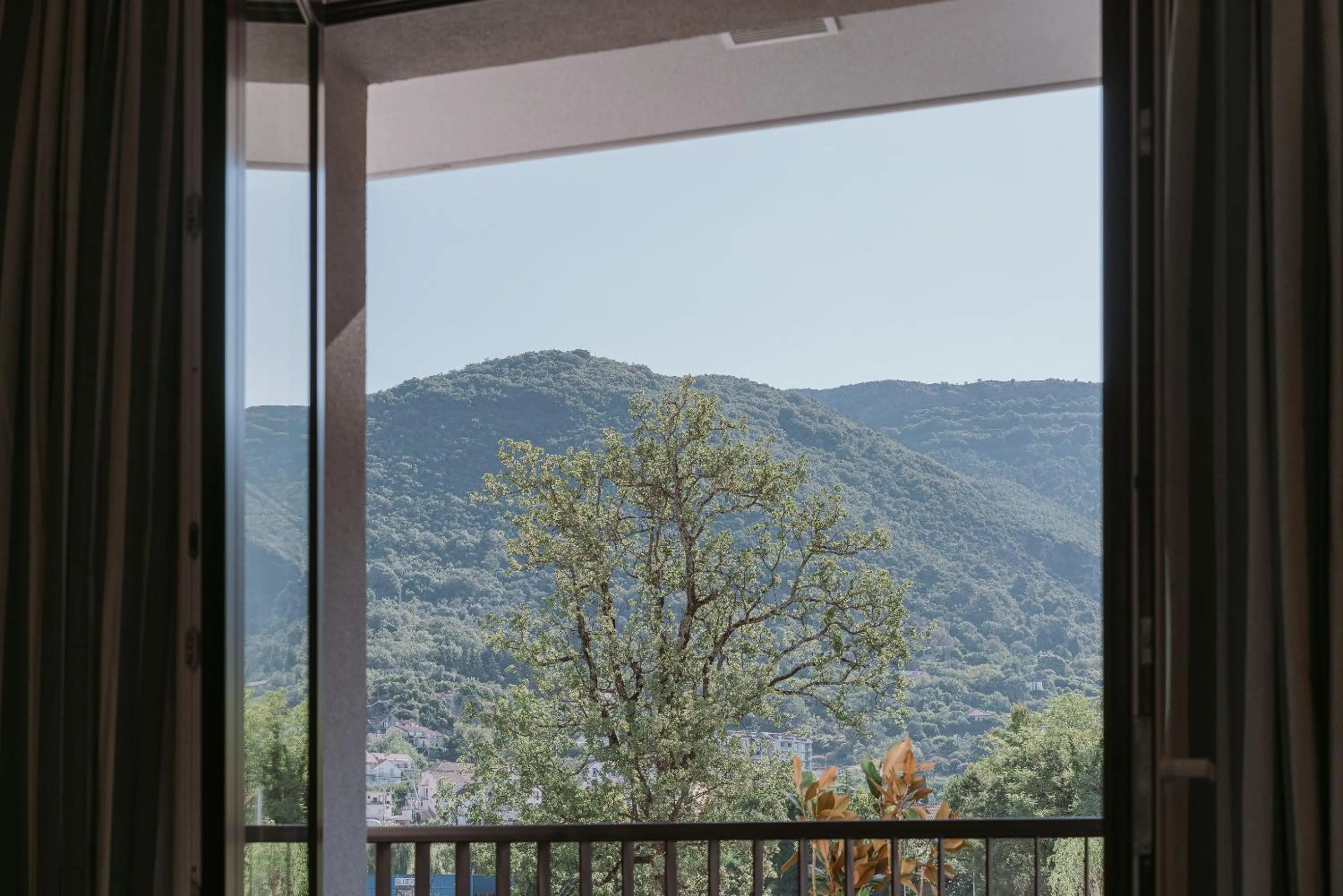 Photo of the whole room in Regent Porto Montenegro
