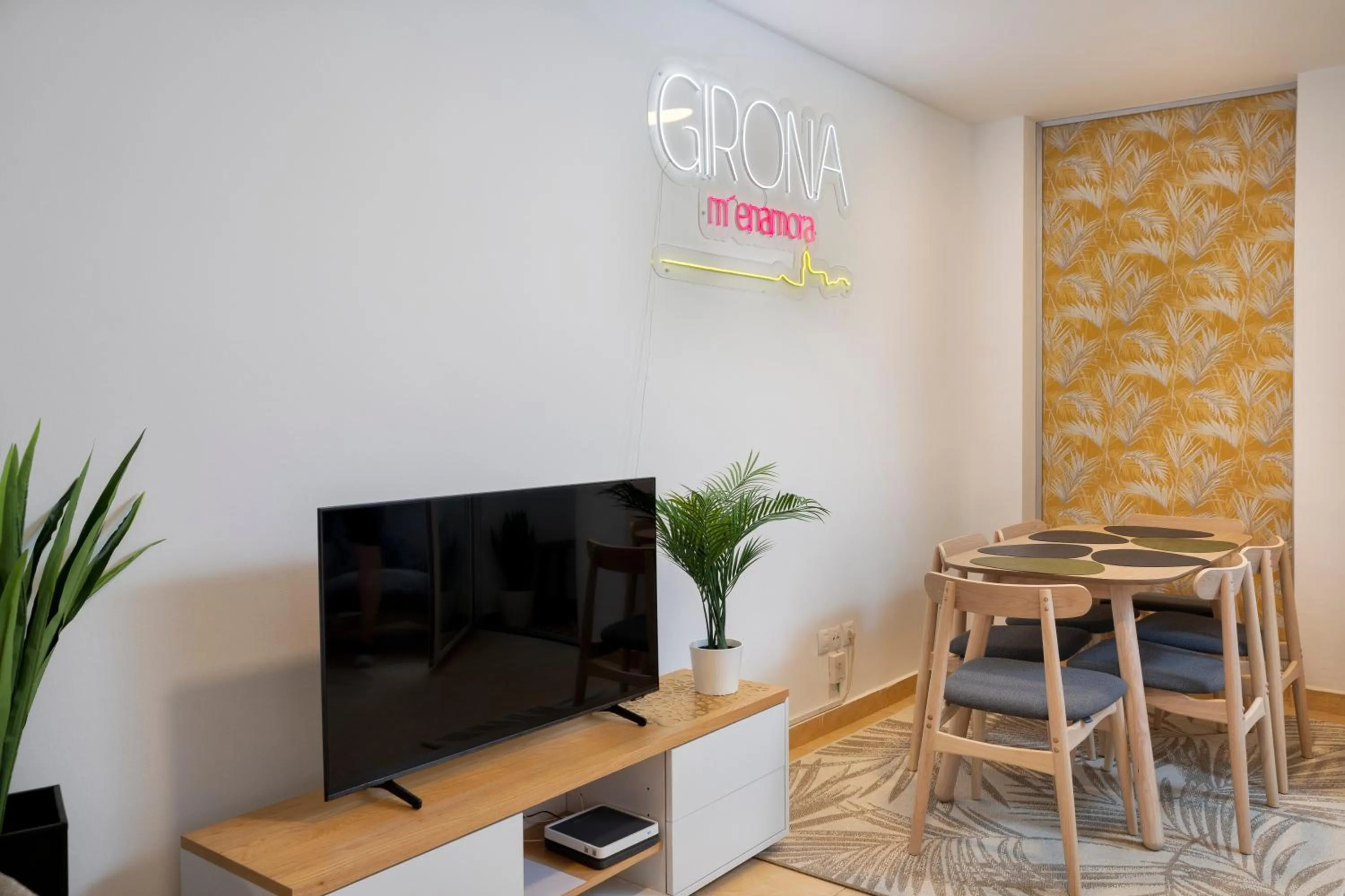 Dining area in Carme -Alojamiento céntrico en Girona