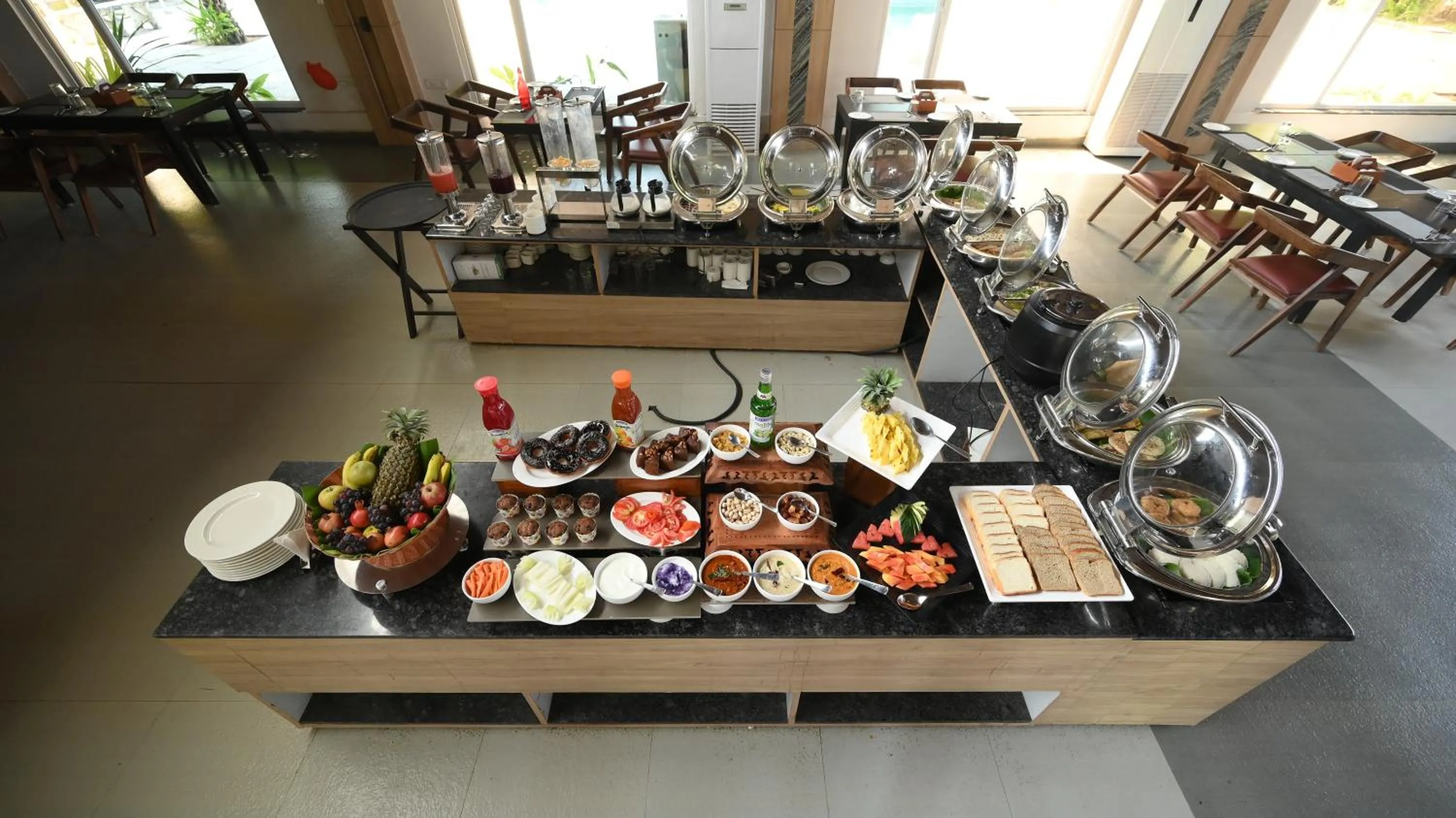 Restaurant/places to eat in Spree One Resort And Convention Annavaram