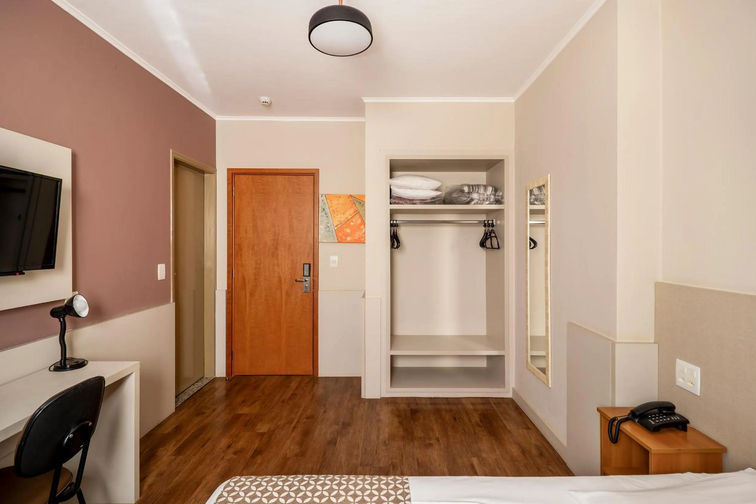 Bedroom in Hotel Cisne