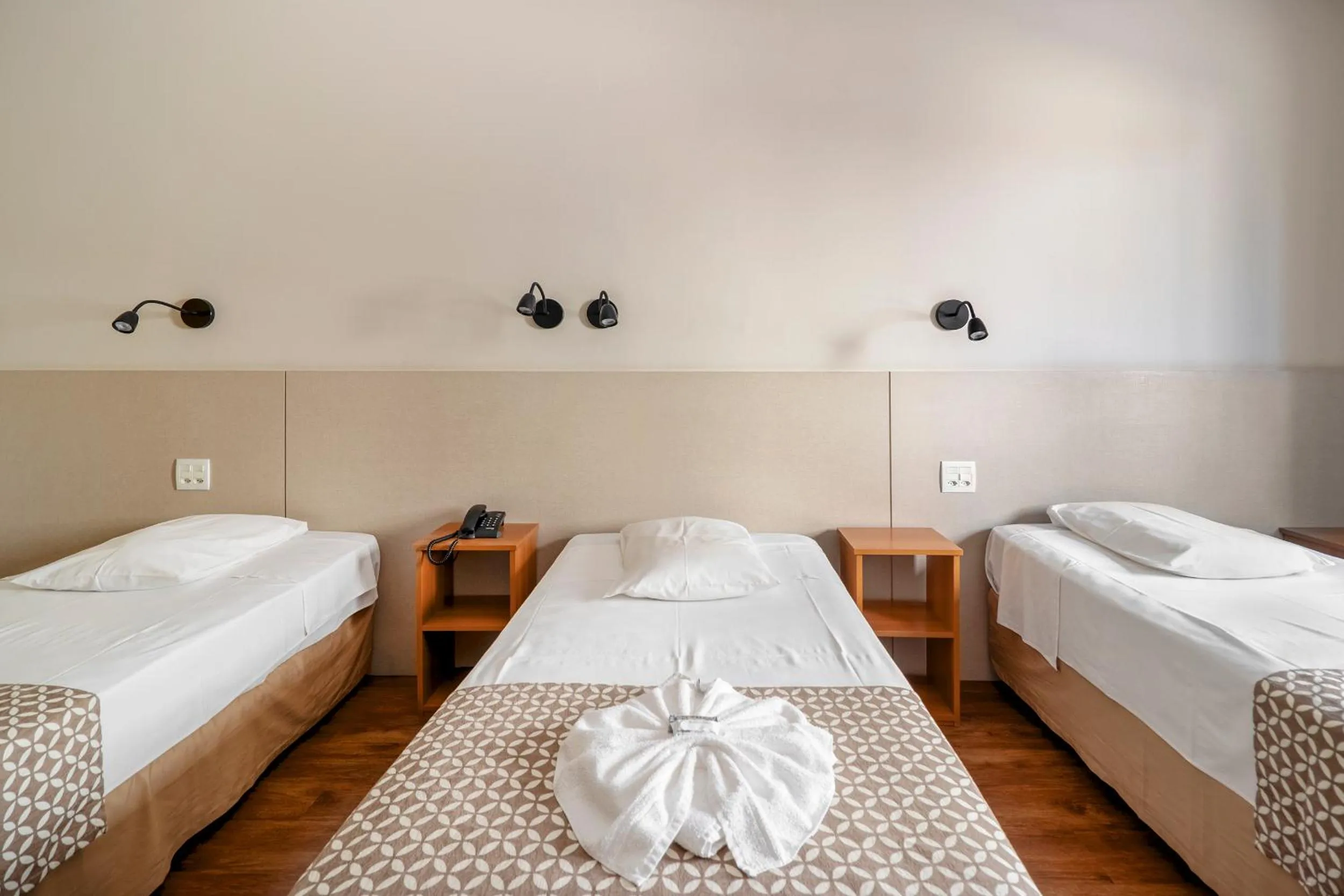 Bedroom, Bed in Hotel Cisne