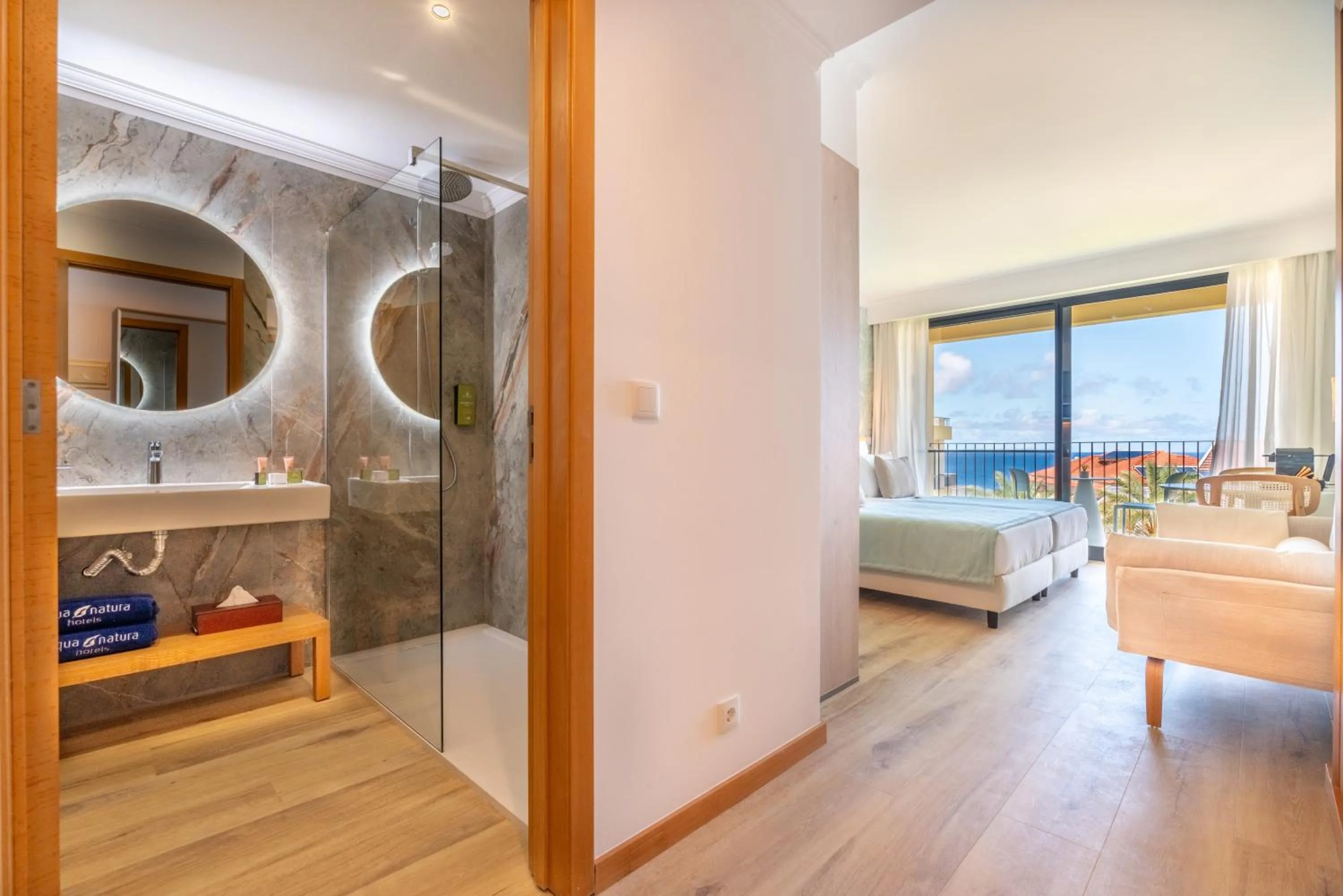 Bathroom, Bed in Studios by Aqua Natura Hotels