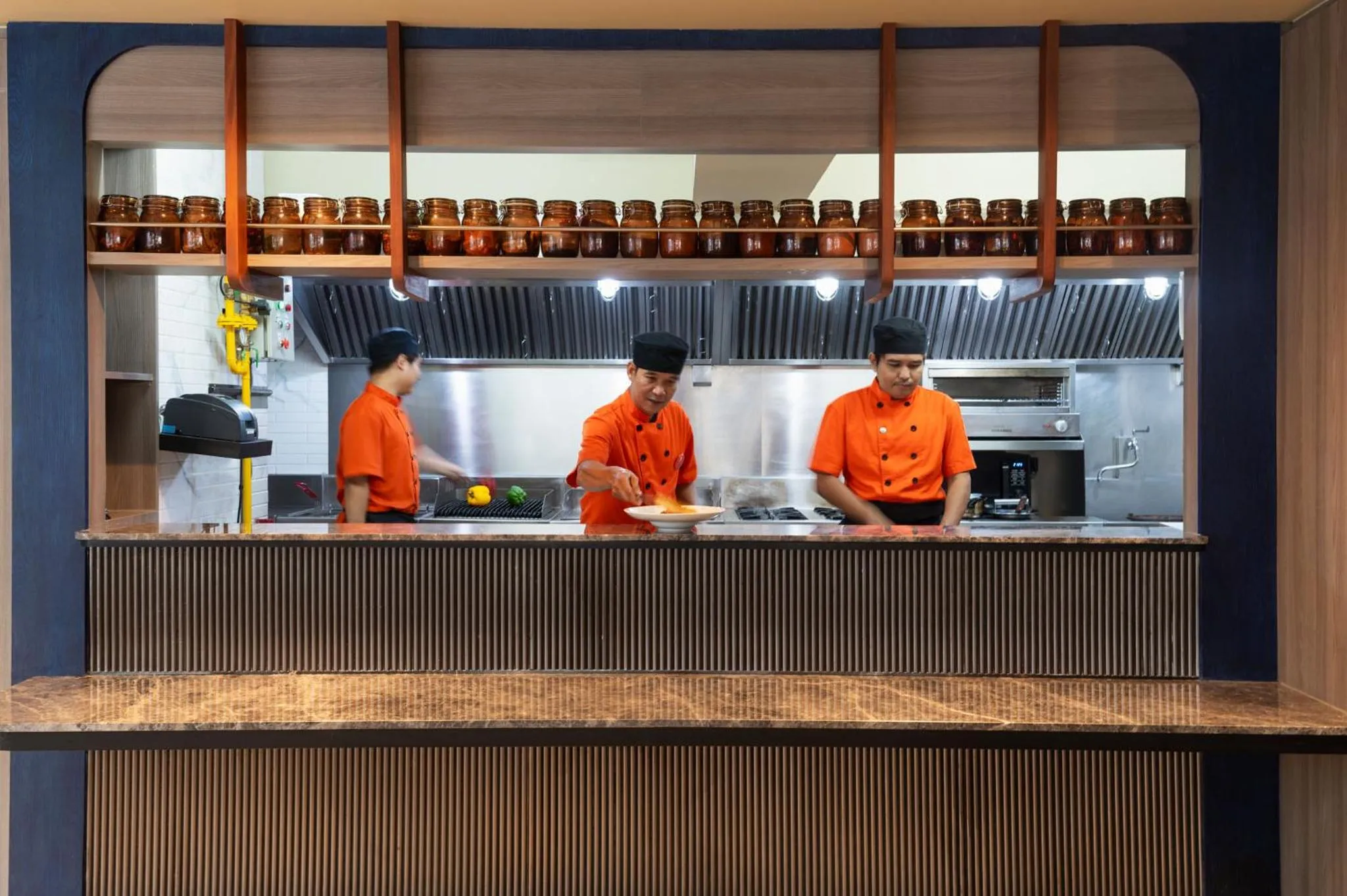 kitchen in Lumen Bangkok Udomsuk Station