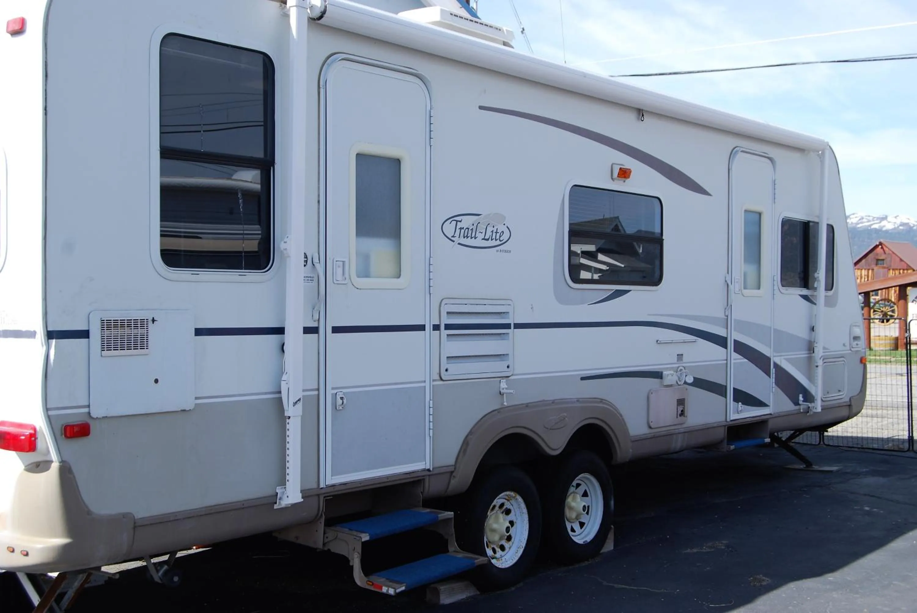 Day in Redwood Motel