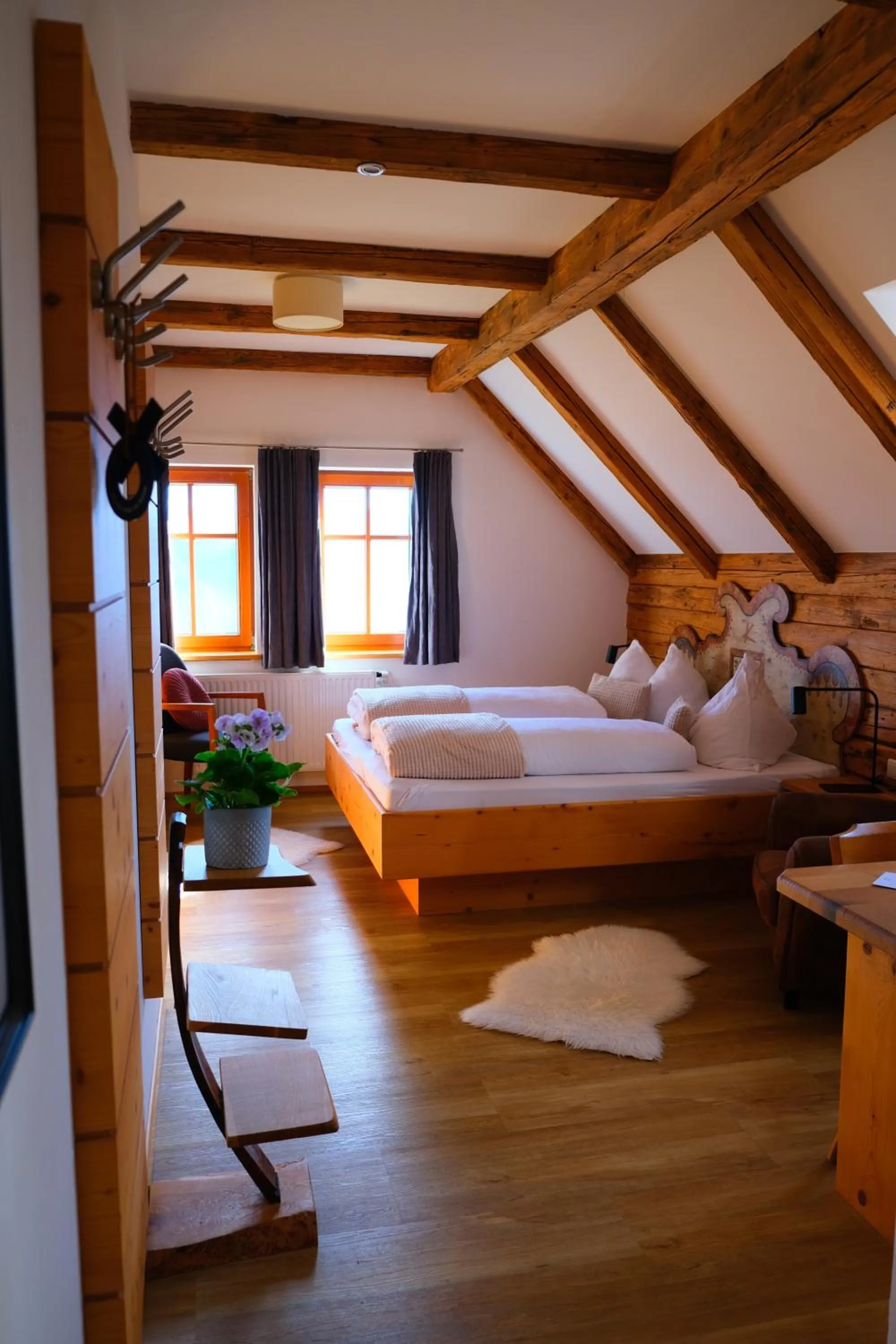 Photo of the whole room, Bed in Gmundnerberghaus - ROOMS