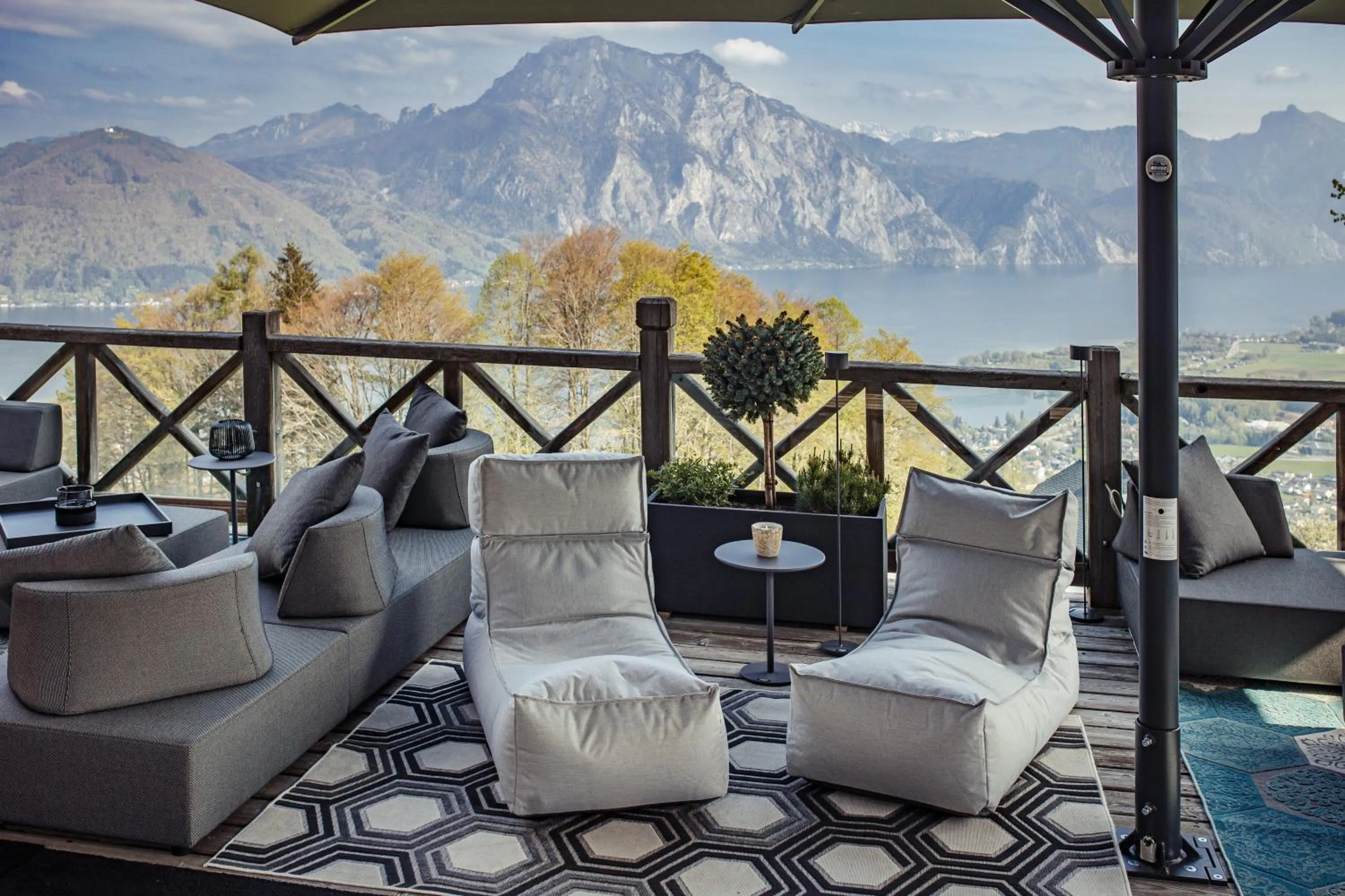 Balcony/Terrace in Gmundnerberghaus - ROOMS