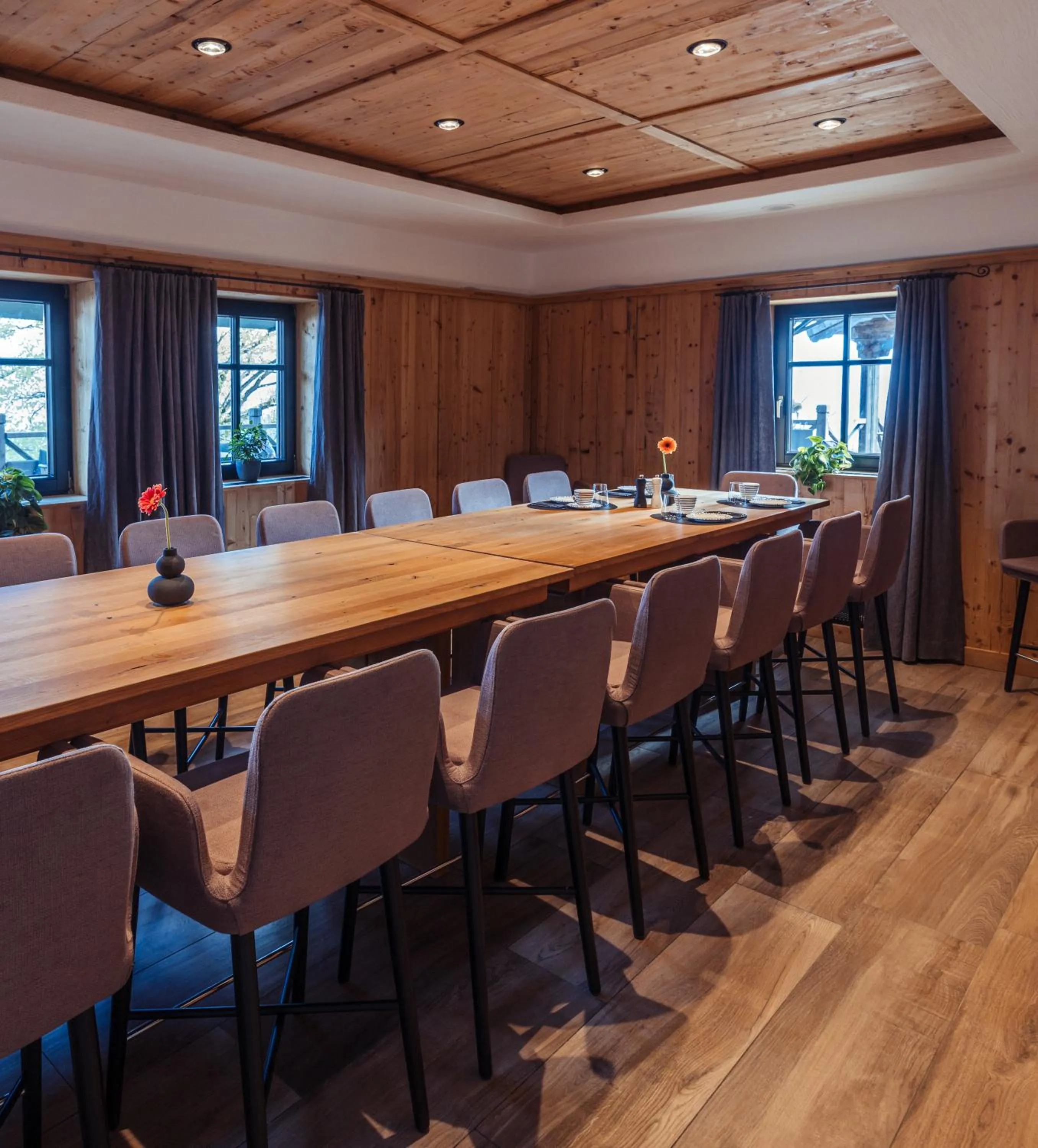 Breakfast in Gmundnerberghaus - ROOMS