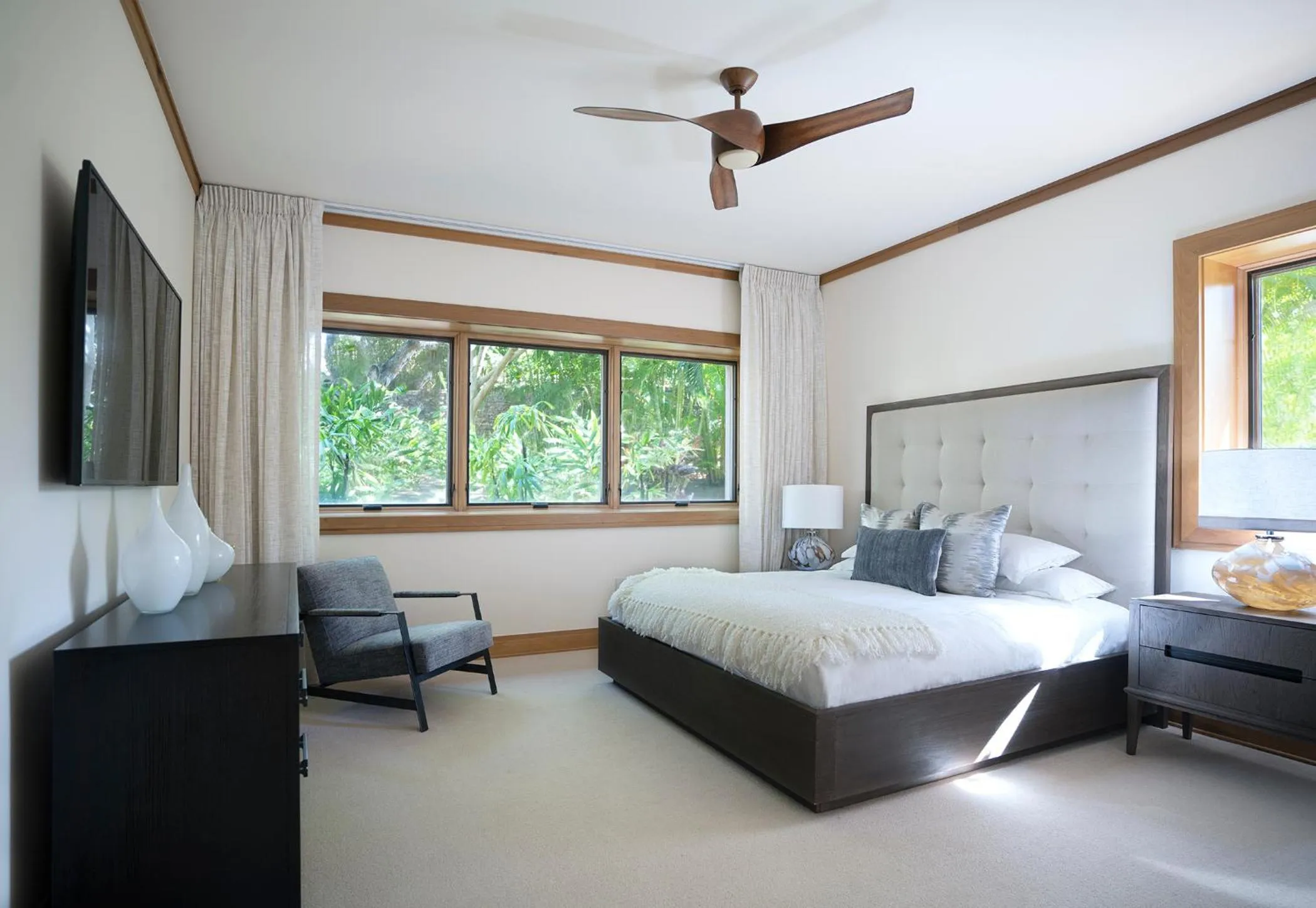 Bedroom, Bed in Montage Kapalua Bay