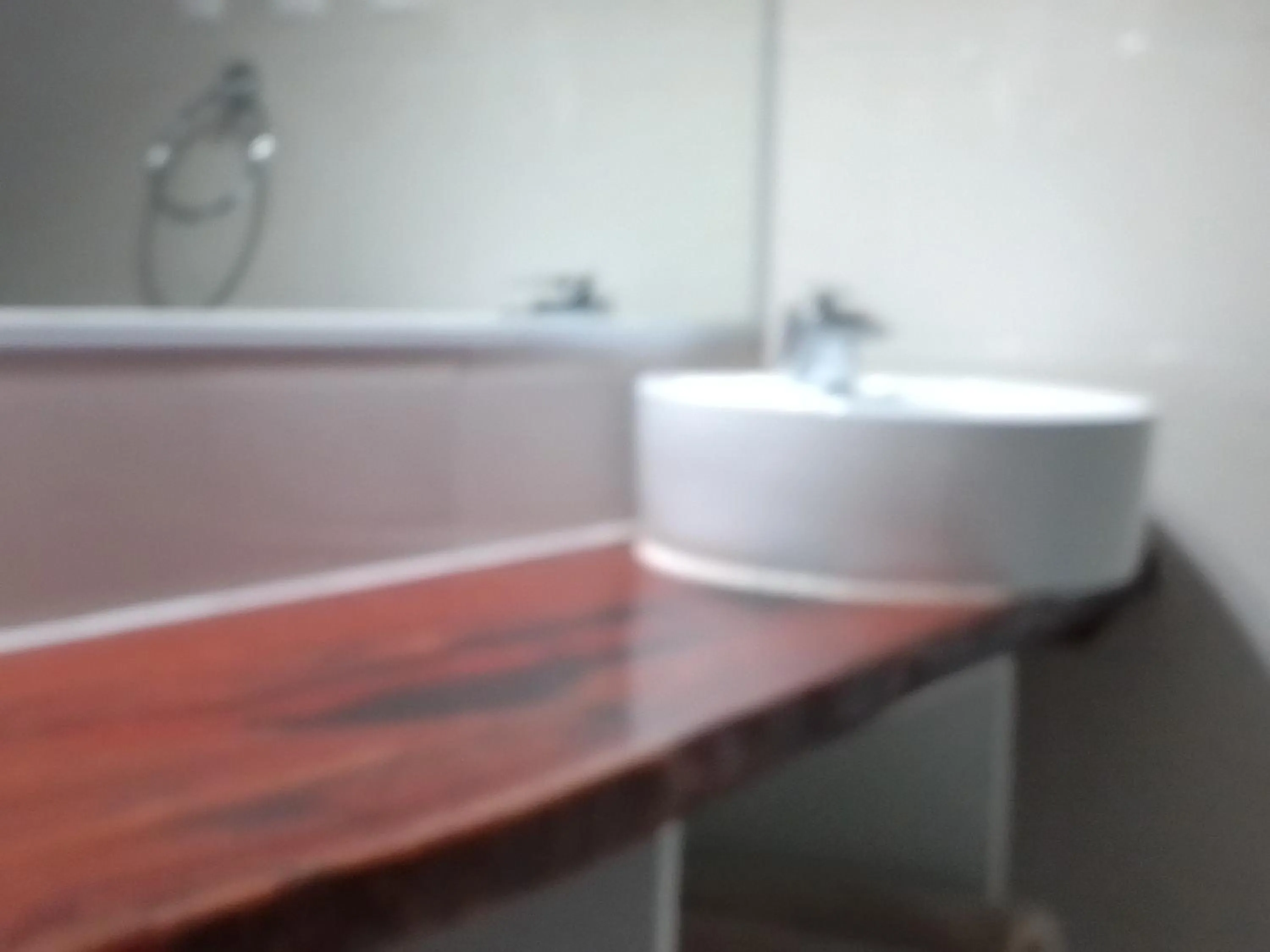 Bathroom in Acacia Rose Motor Inn