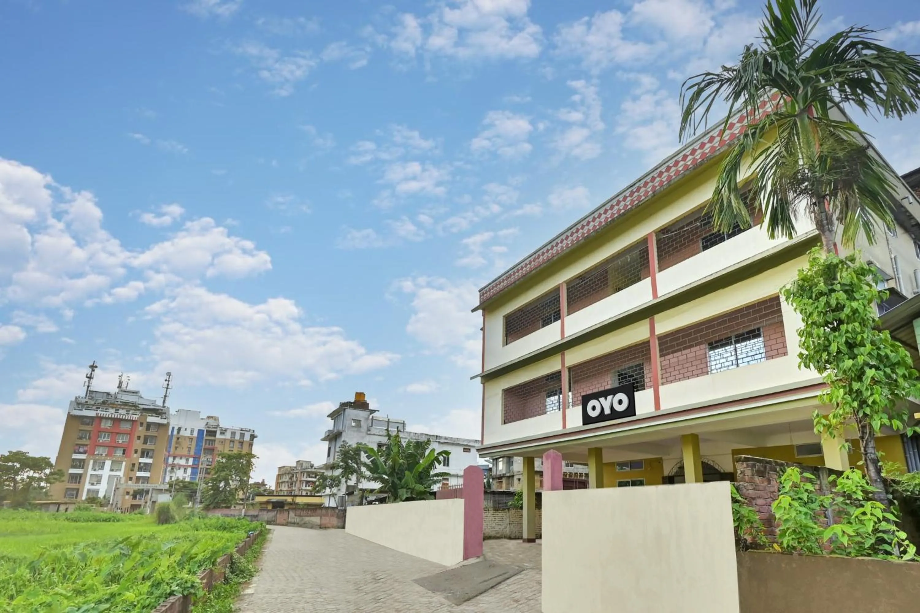Facade/entrance in Hotel O Homely Residency