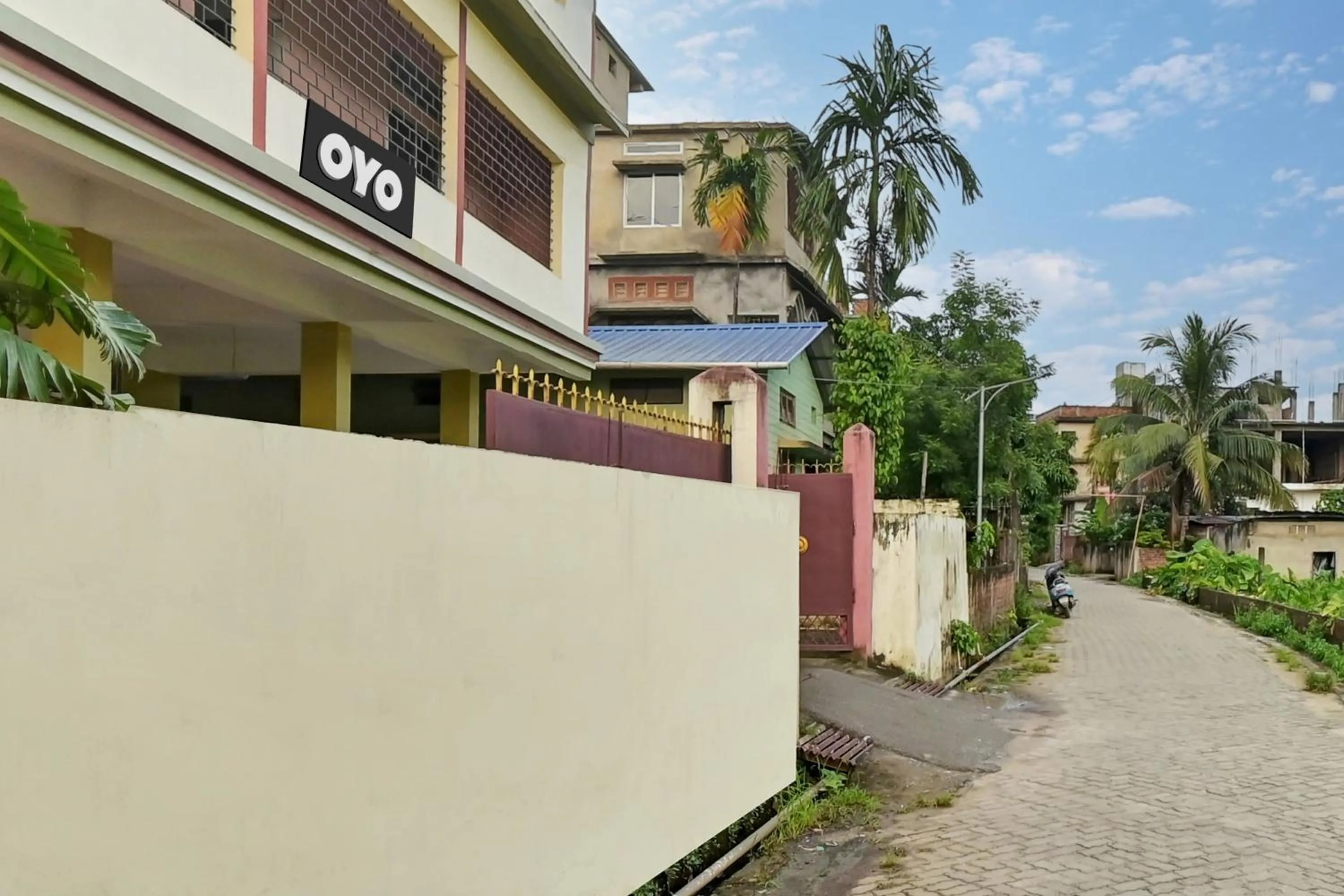 Facade/entrance in Hotel O Homely Residency