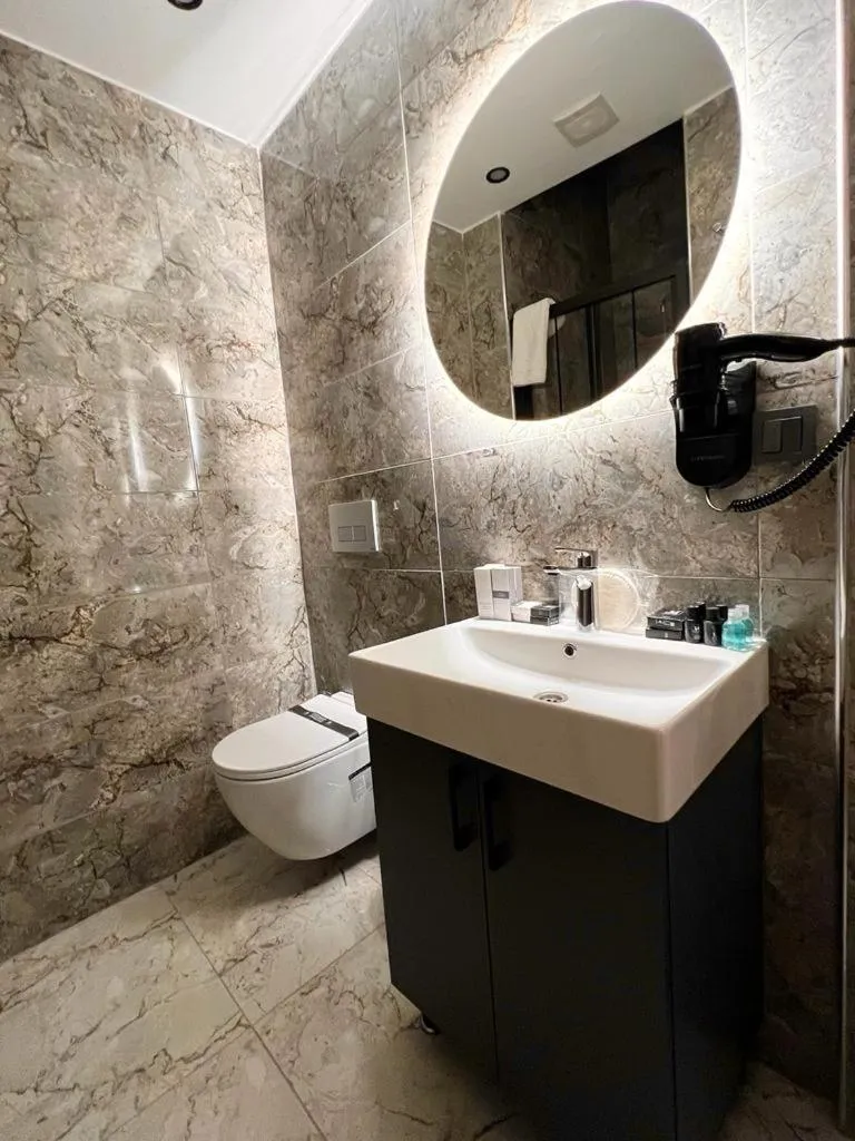 Royal Mass Airport Business Hotel