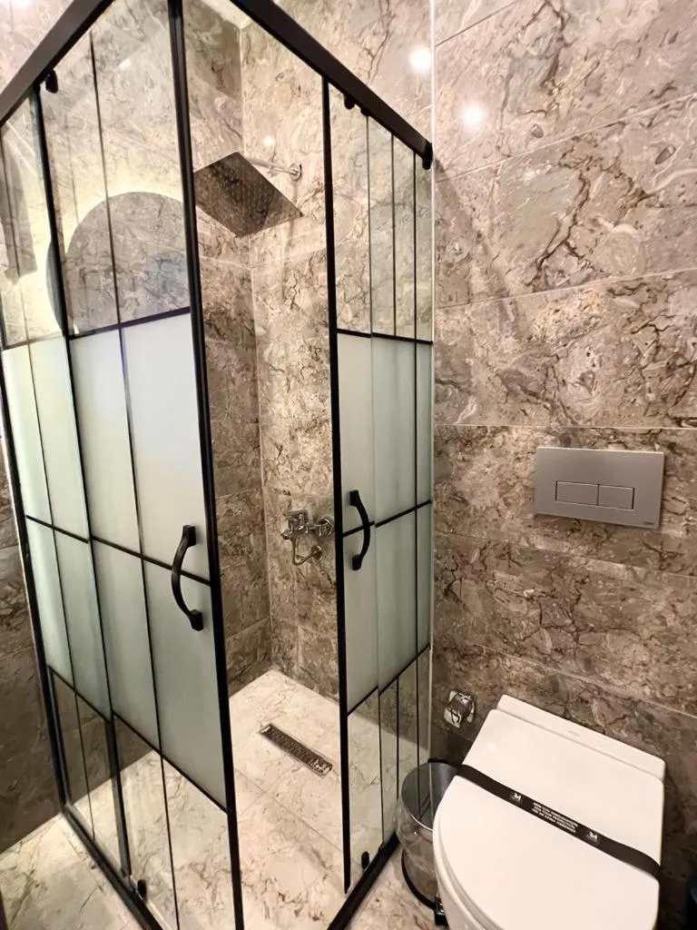 Royal Mass Airport Business Hotel