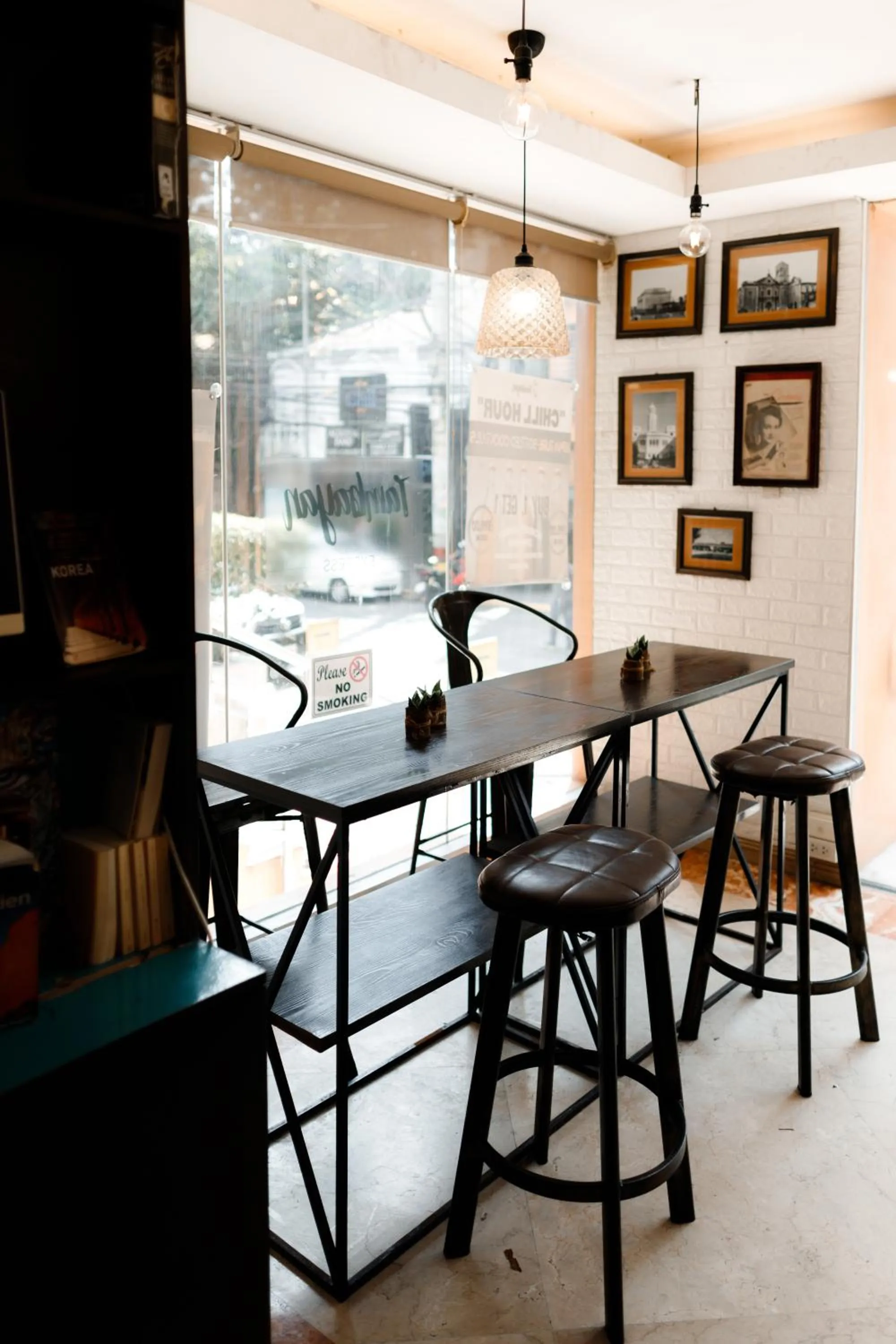 Restaurant/places to eat in Regency Grand Suites