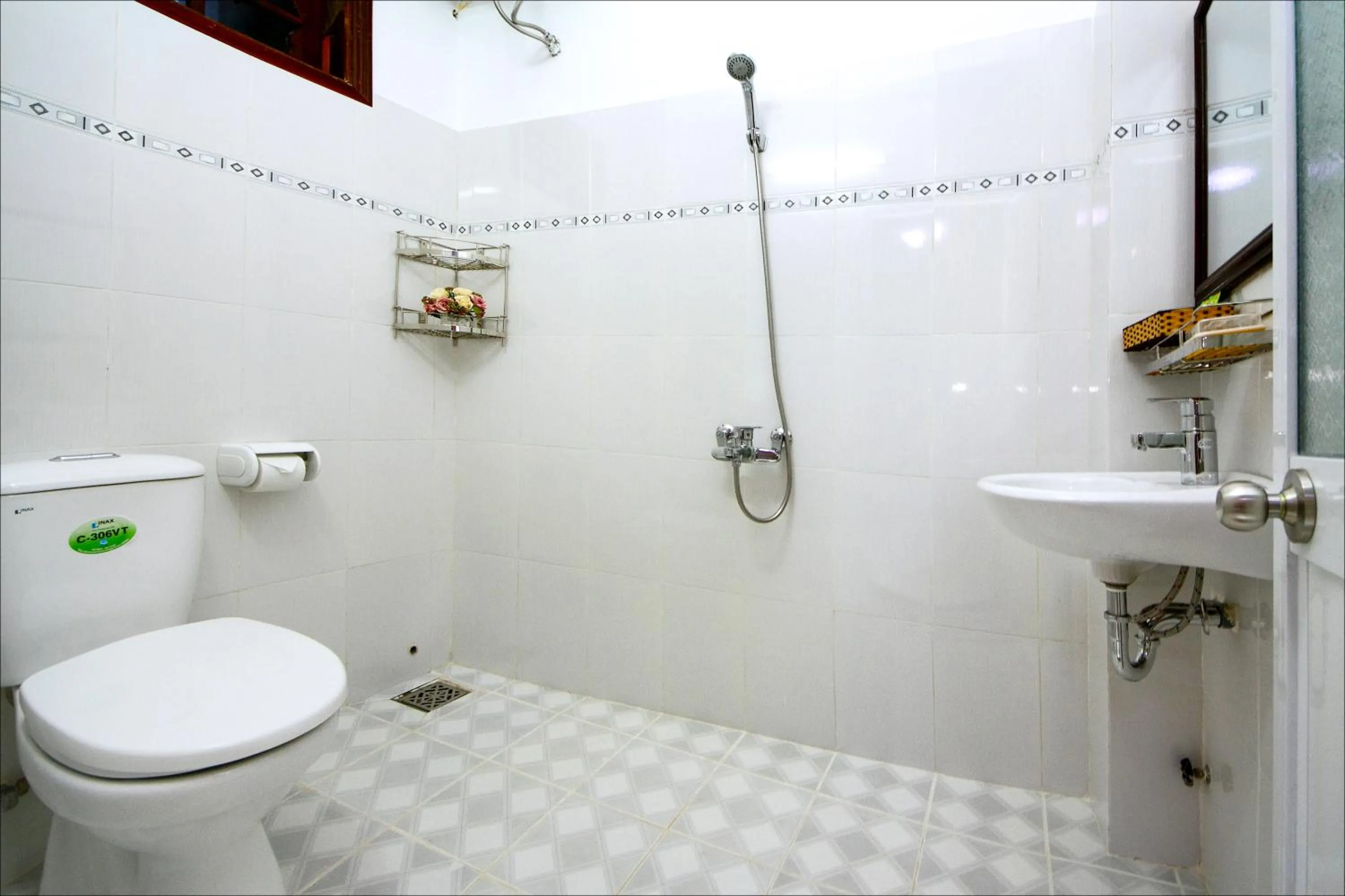 Shower in Blue Clouds Homestay
