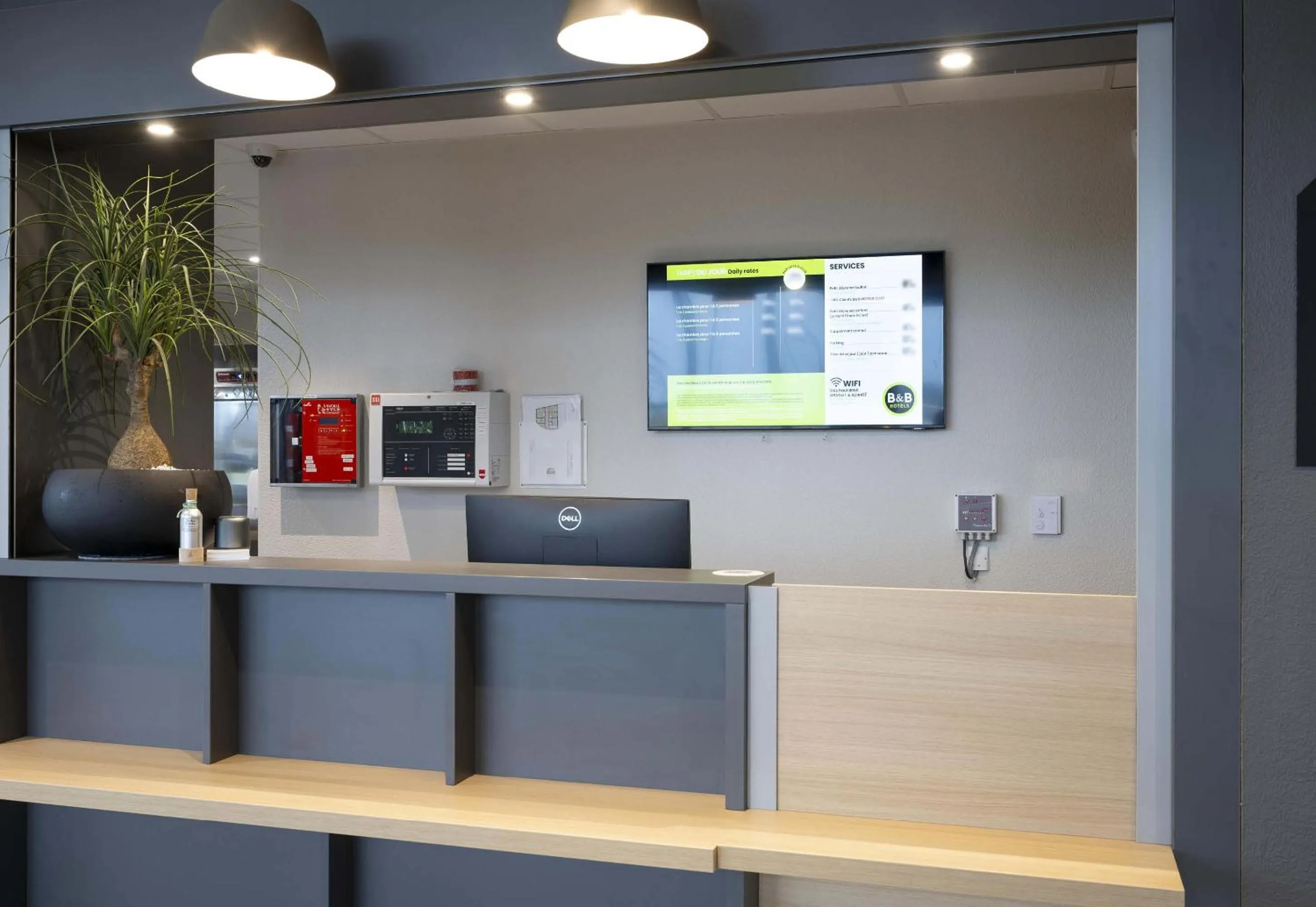 Lobby or reception in B&B HOTEL Saint-Geours-de-Maremne Hossegor