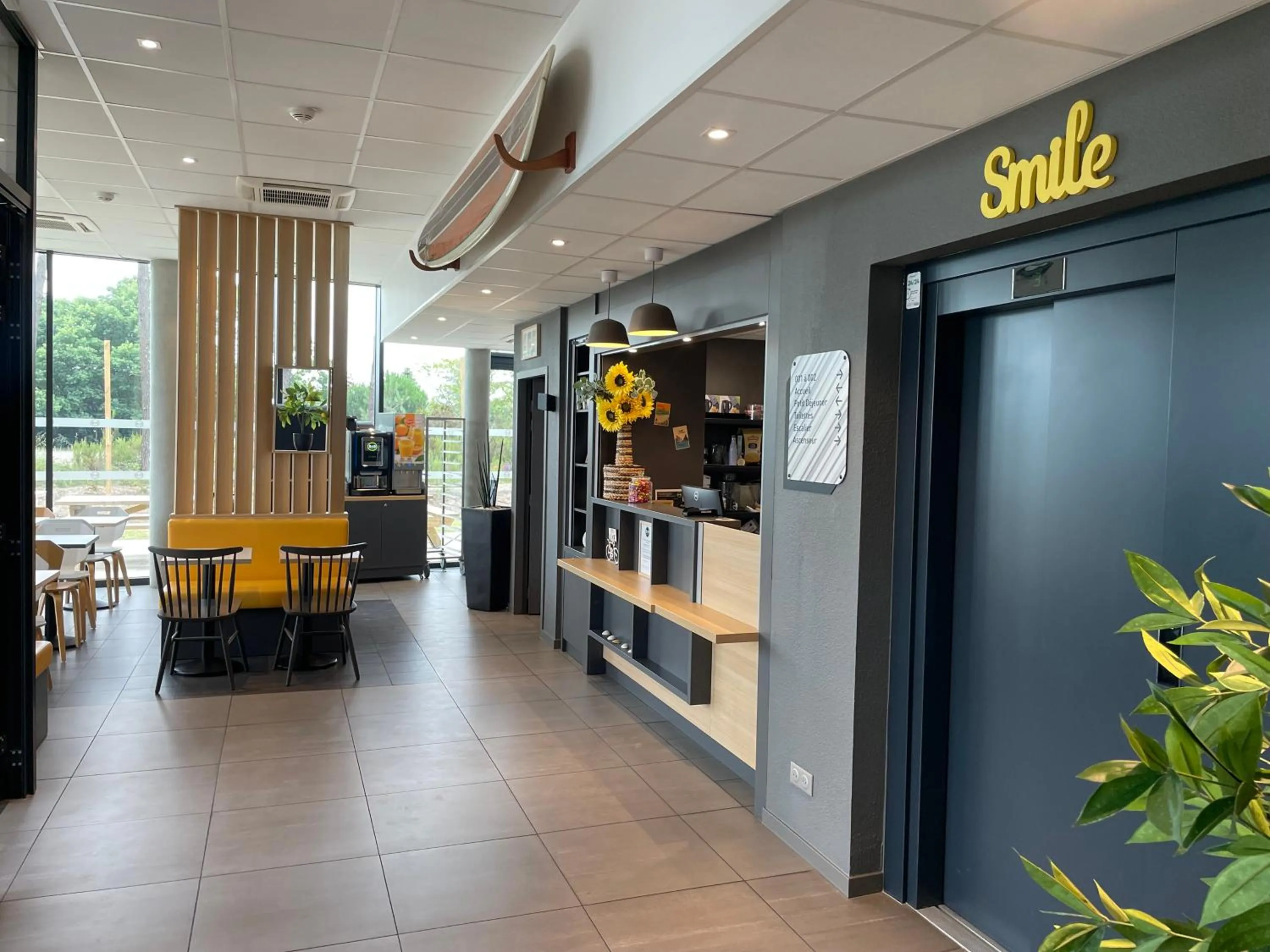 Property building in B&B HOTEL Saint-Geours-de-Maremne Hossegor