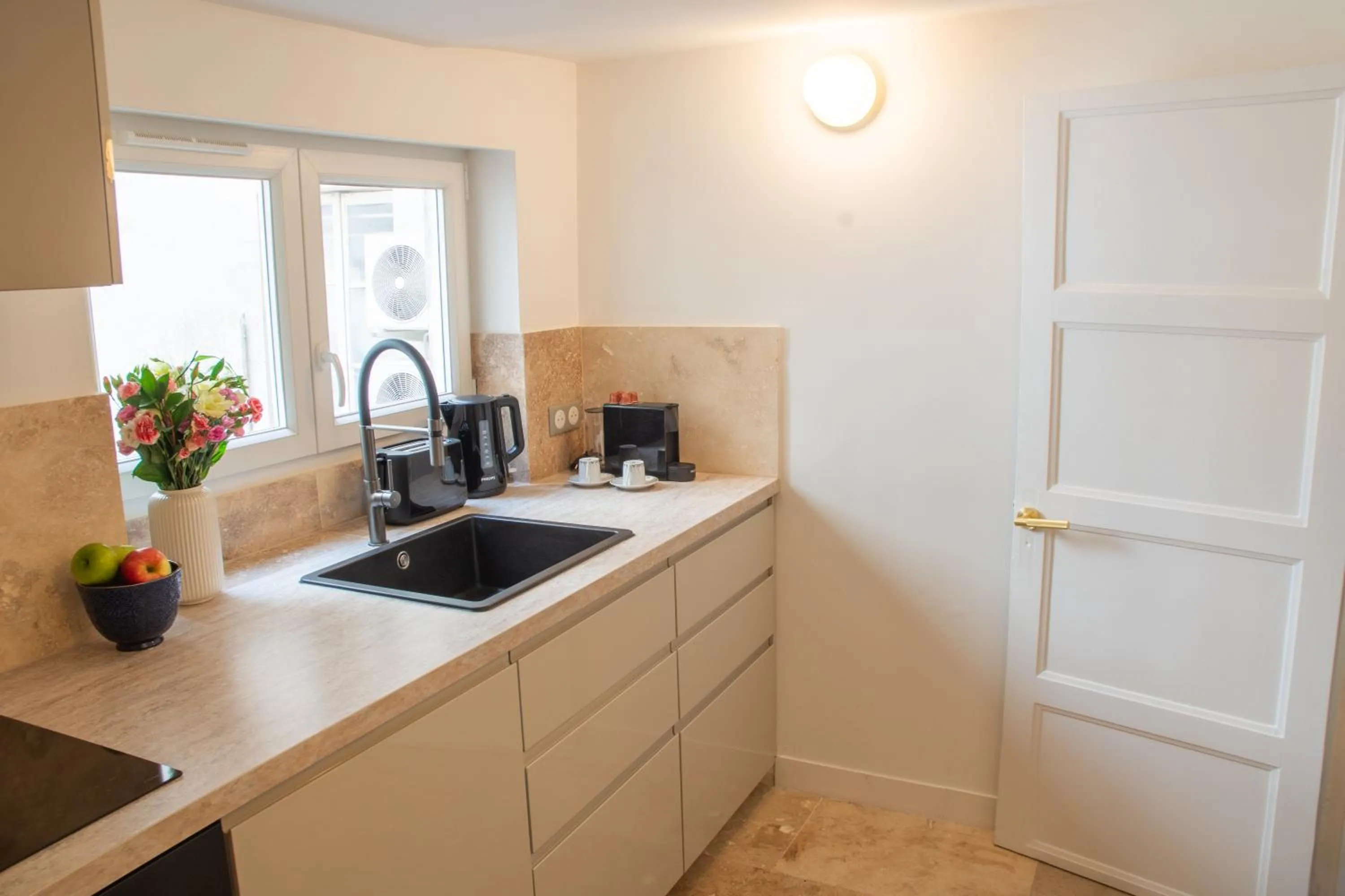 kitchen in Quartier Libre Madeleine