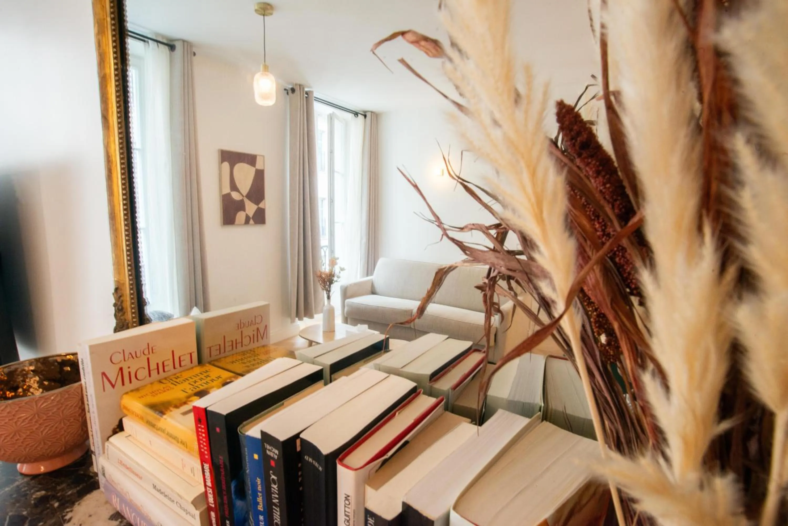 Decorative detail in Quartier Libre Madeleine