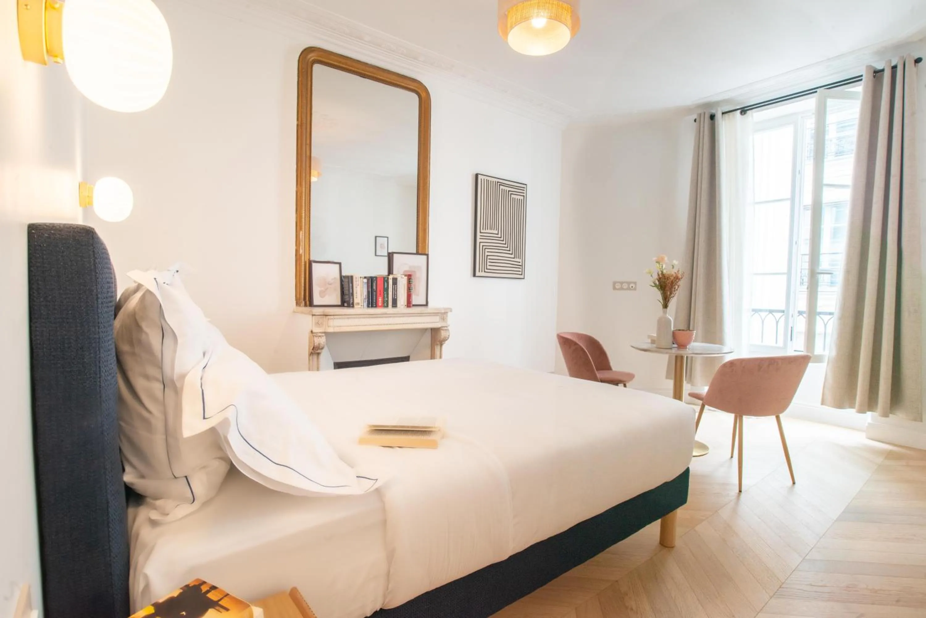 Bed in Quartier Libre Madeleine