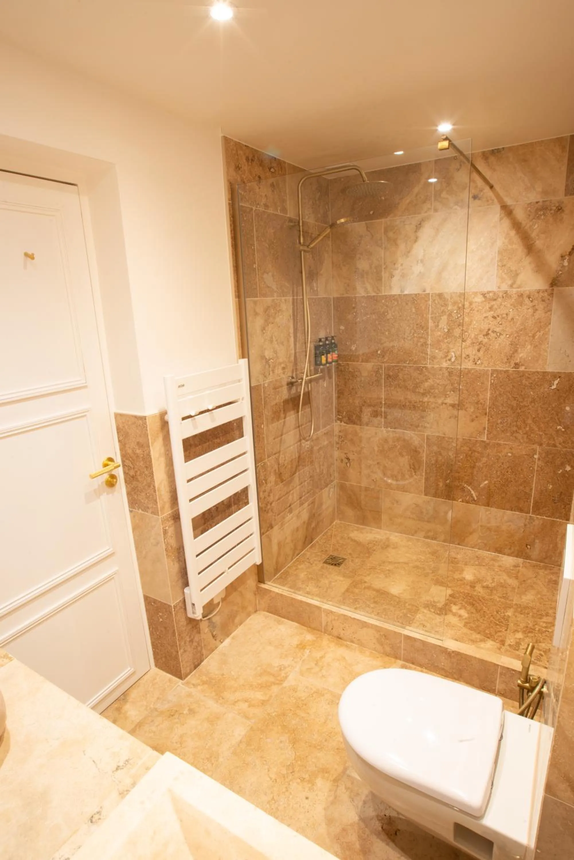 Bathroom in Quartier Libre Madeleine