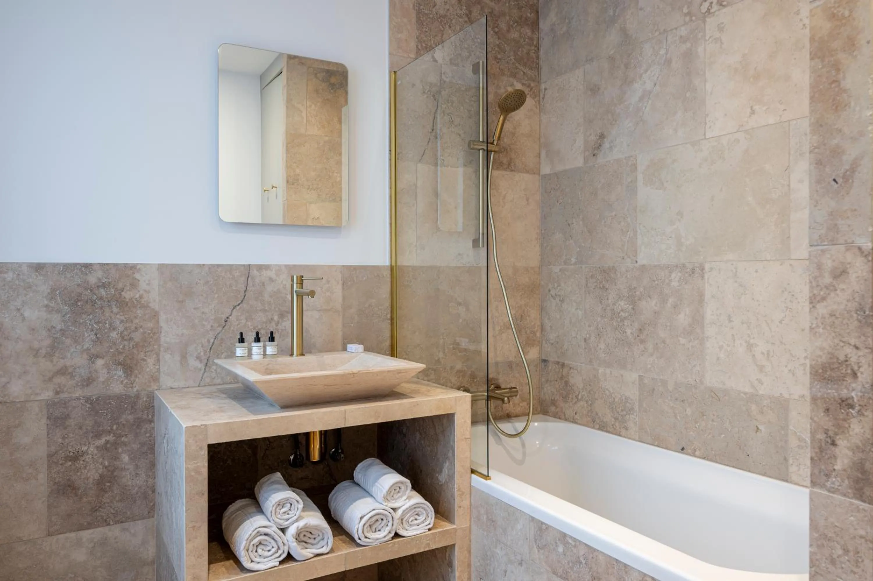 Bathroom in Quartier Libre Madeleine