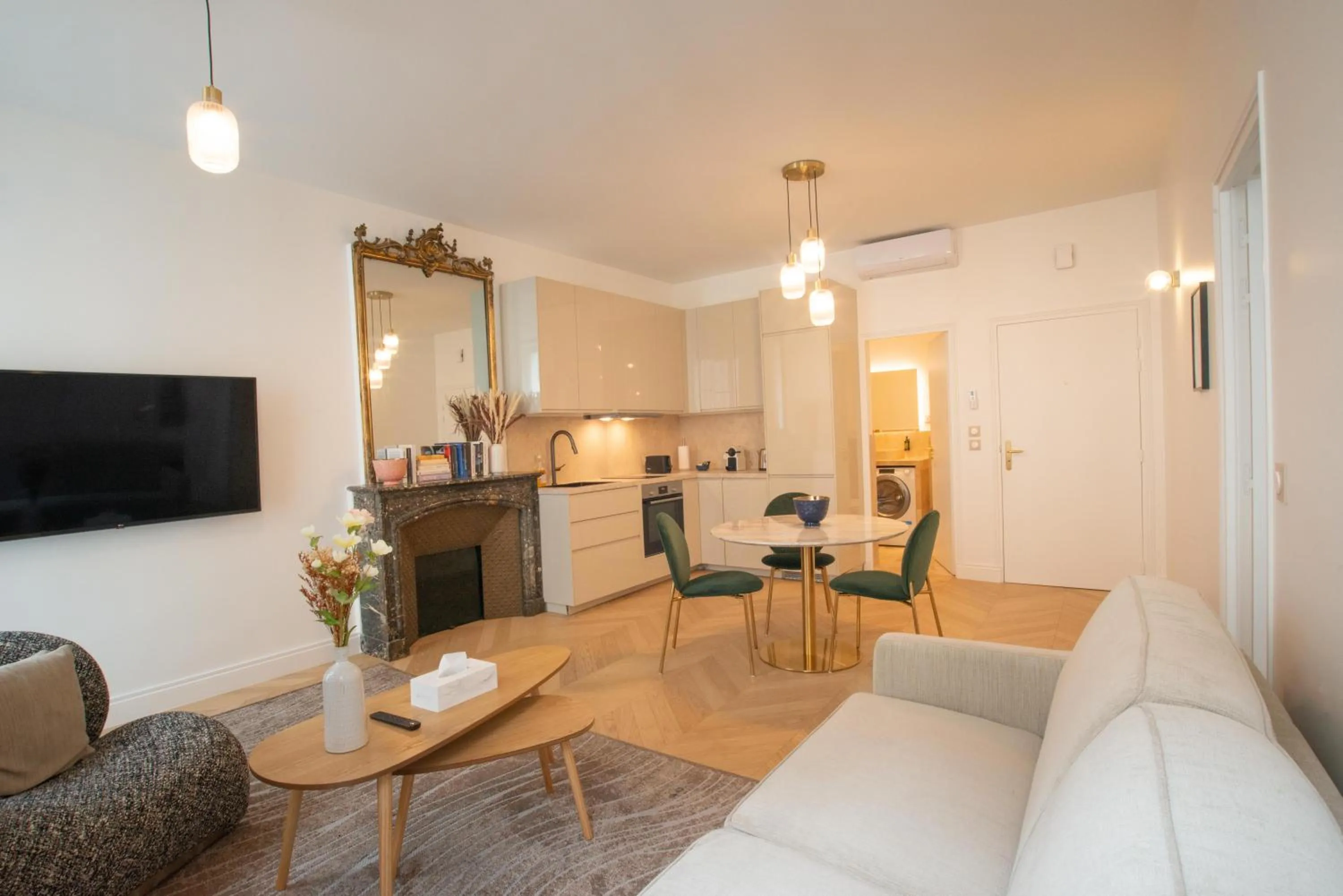 Living room in Quartier Libre Madeleine