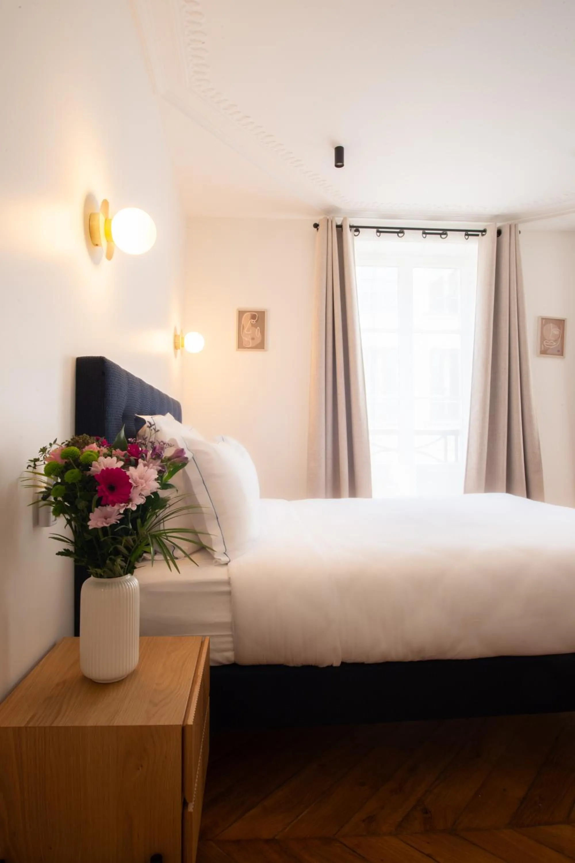 Bed in Quartier Libre Madeleine