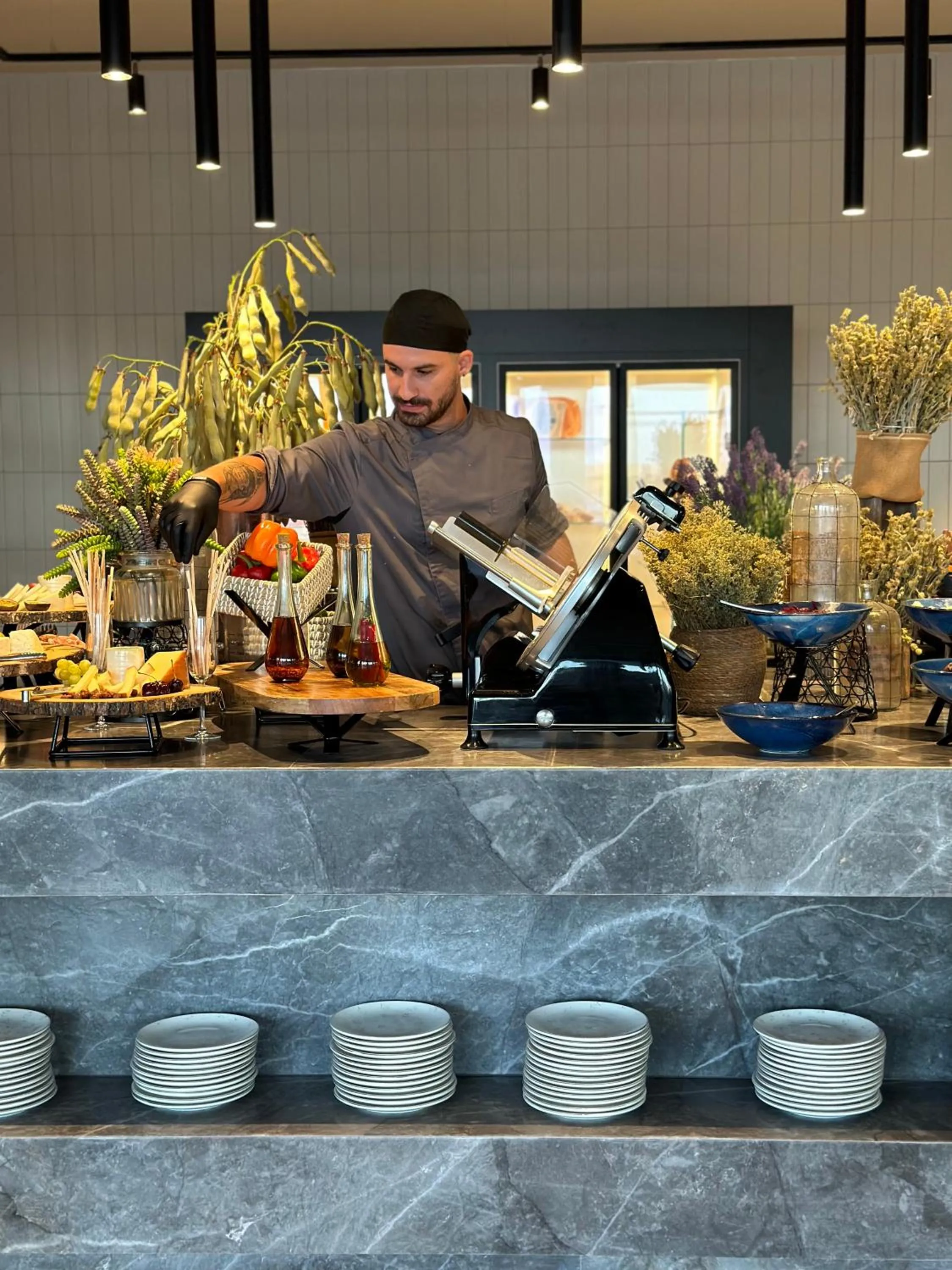 Restaurant/places to eat in King Jason Zante – Designed for Adults