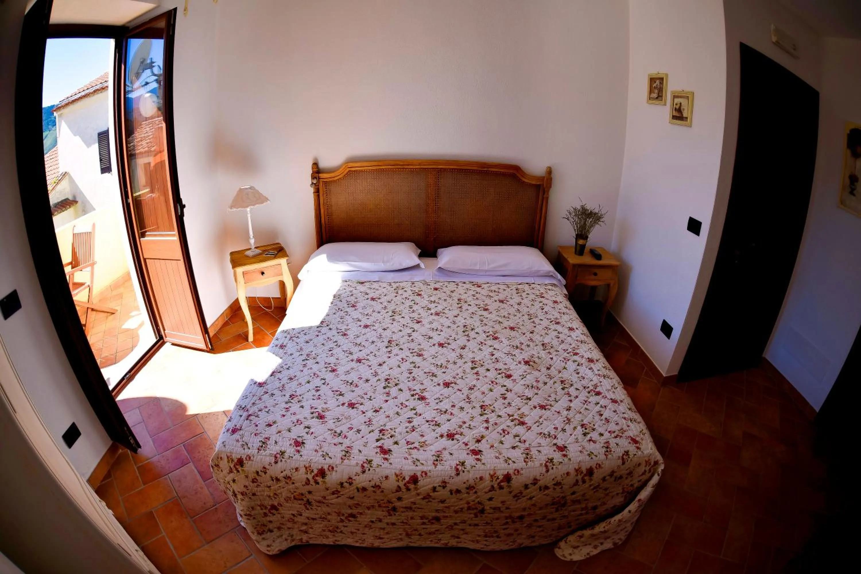 Bed in Il Giardino di Julia B&B