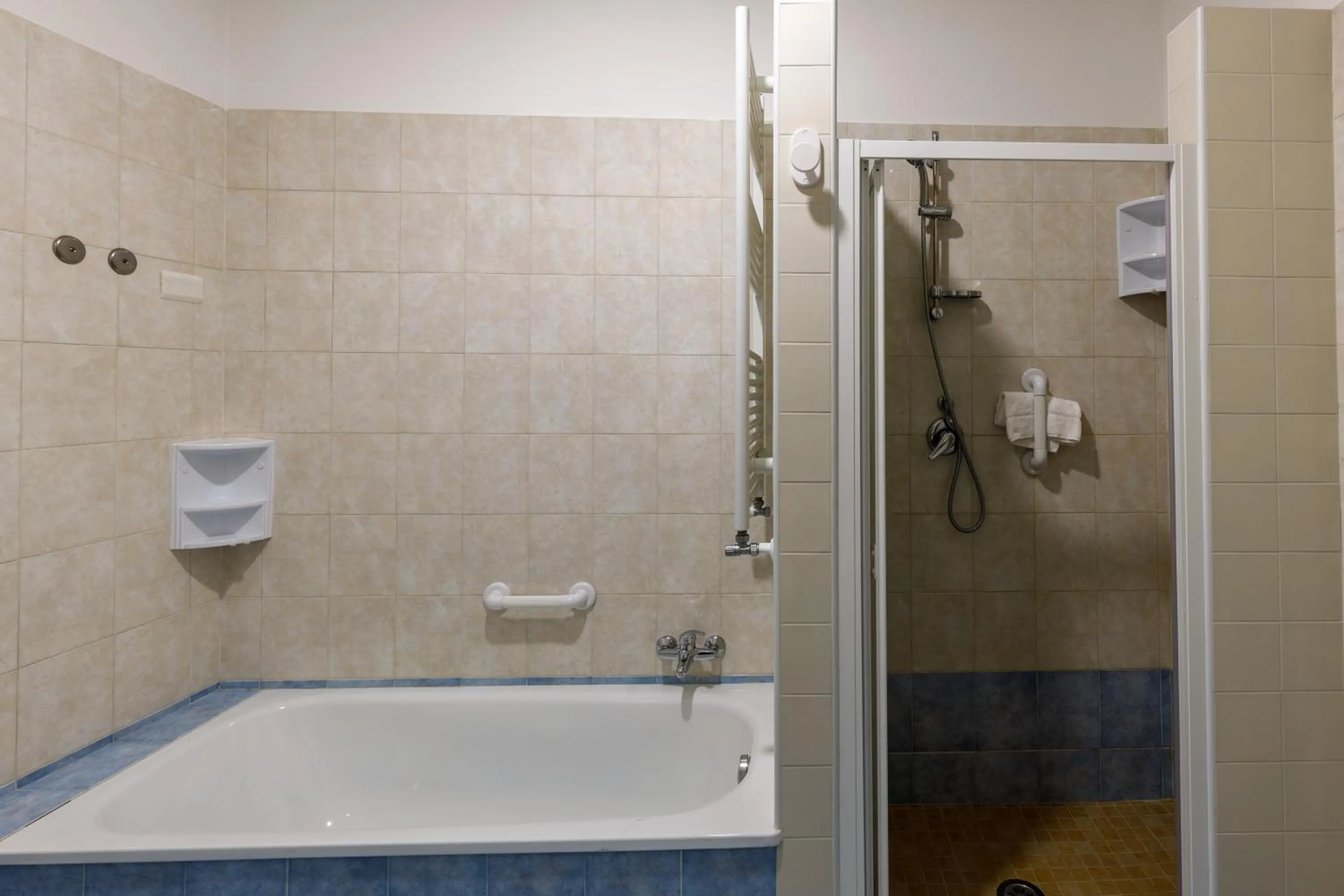 Shower in Elements Holiday