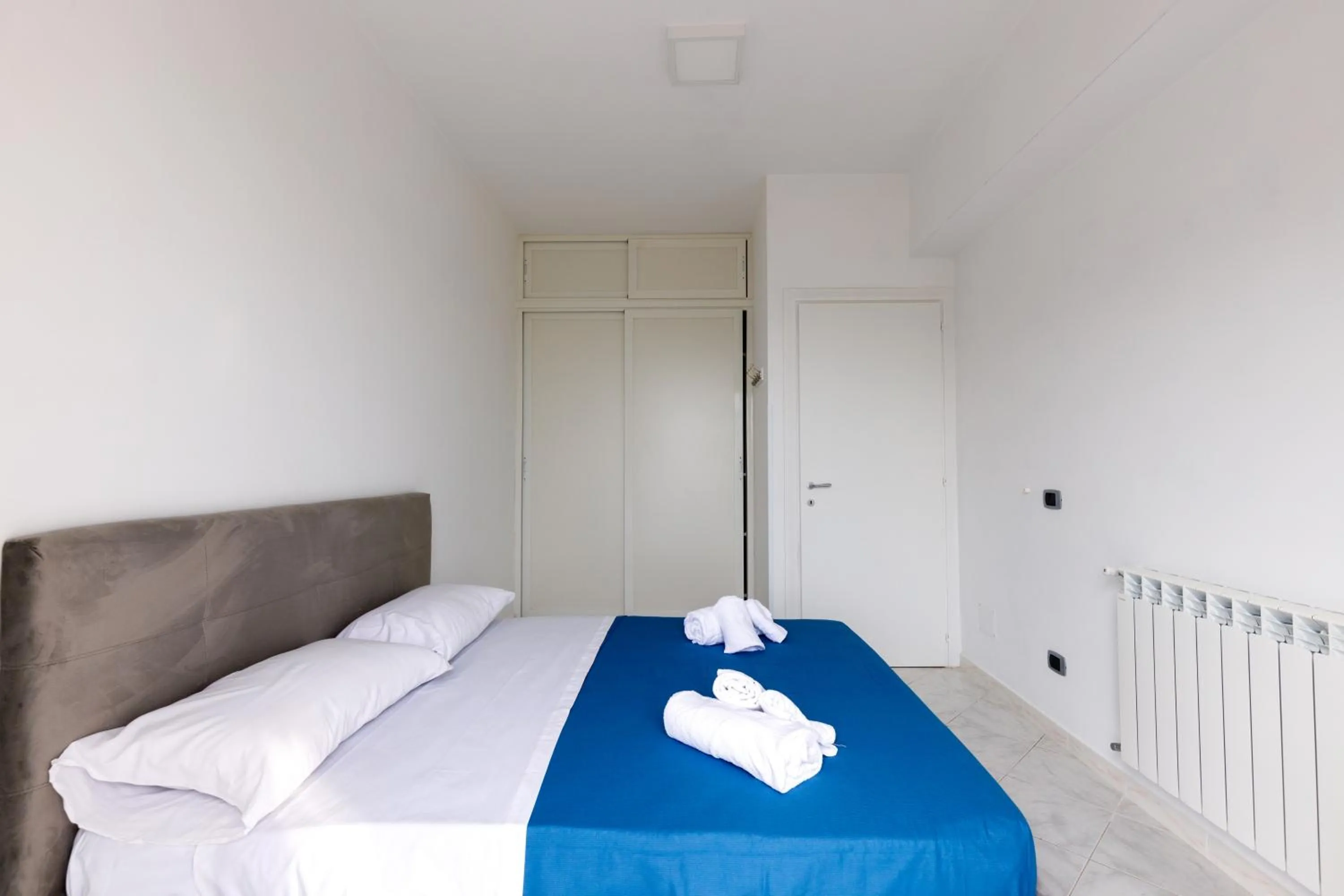 Bedroom, Bed in Elements Holiday