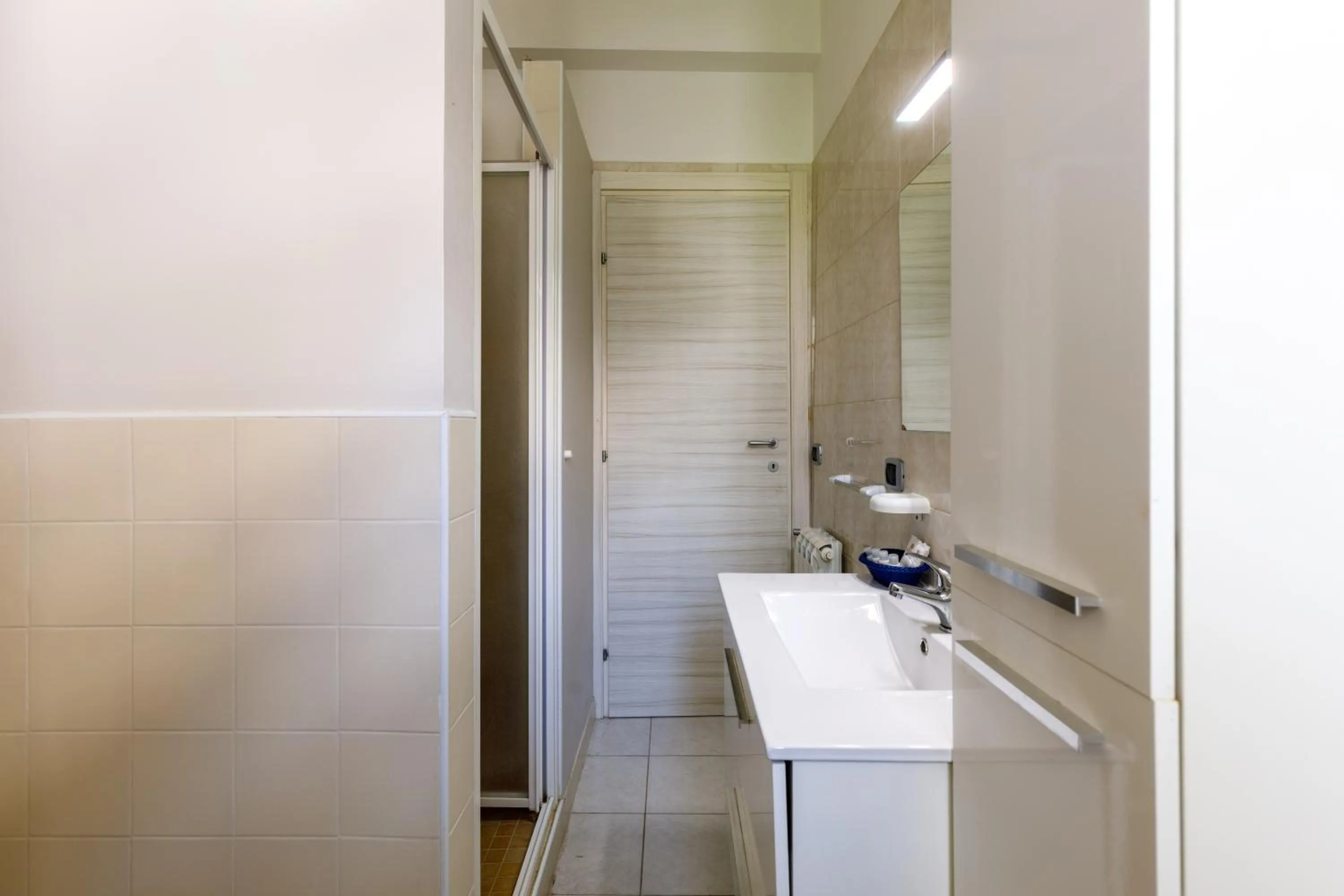 Bathroom in Elements Holiday
