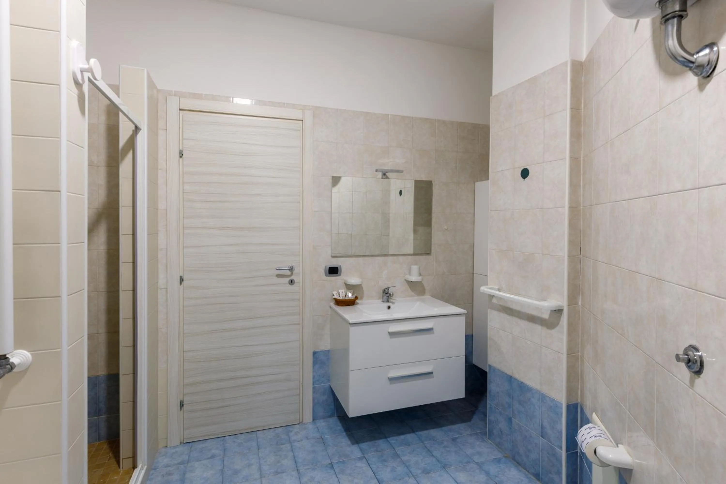 Bathroom in Elements Holiday