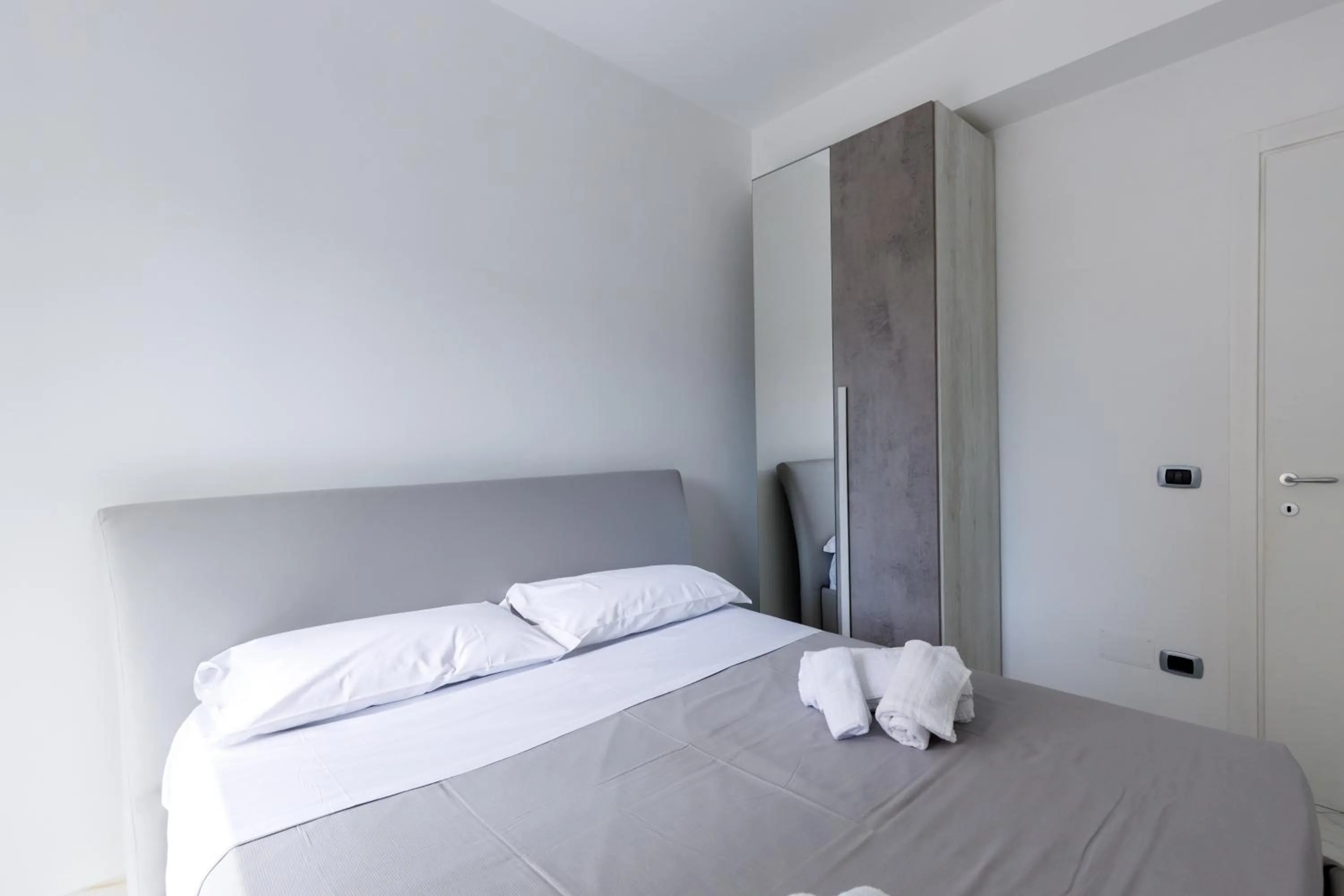 Bedroom, Bed in Elements Holiday