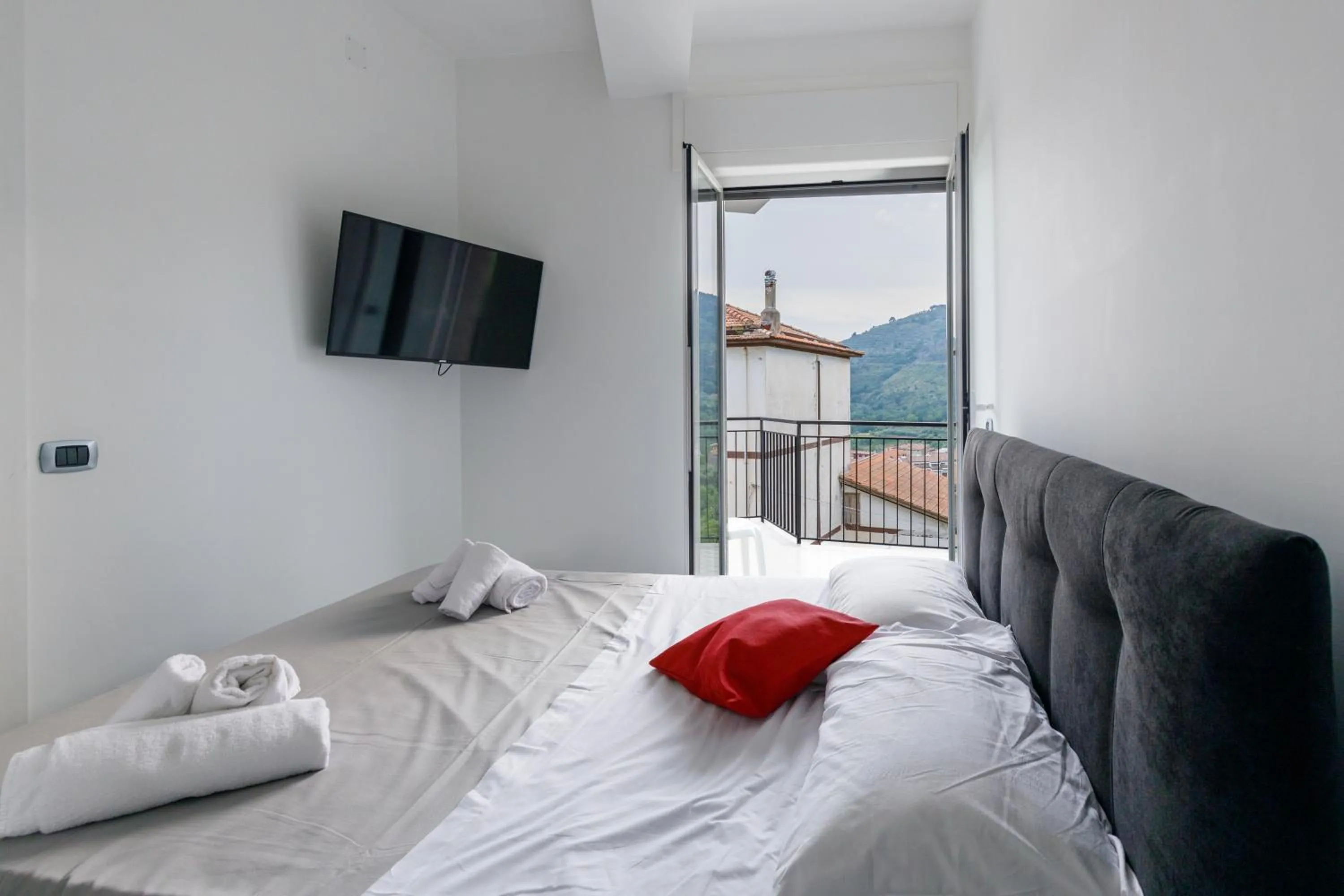 Bedroom, Bed in Elements Holiday