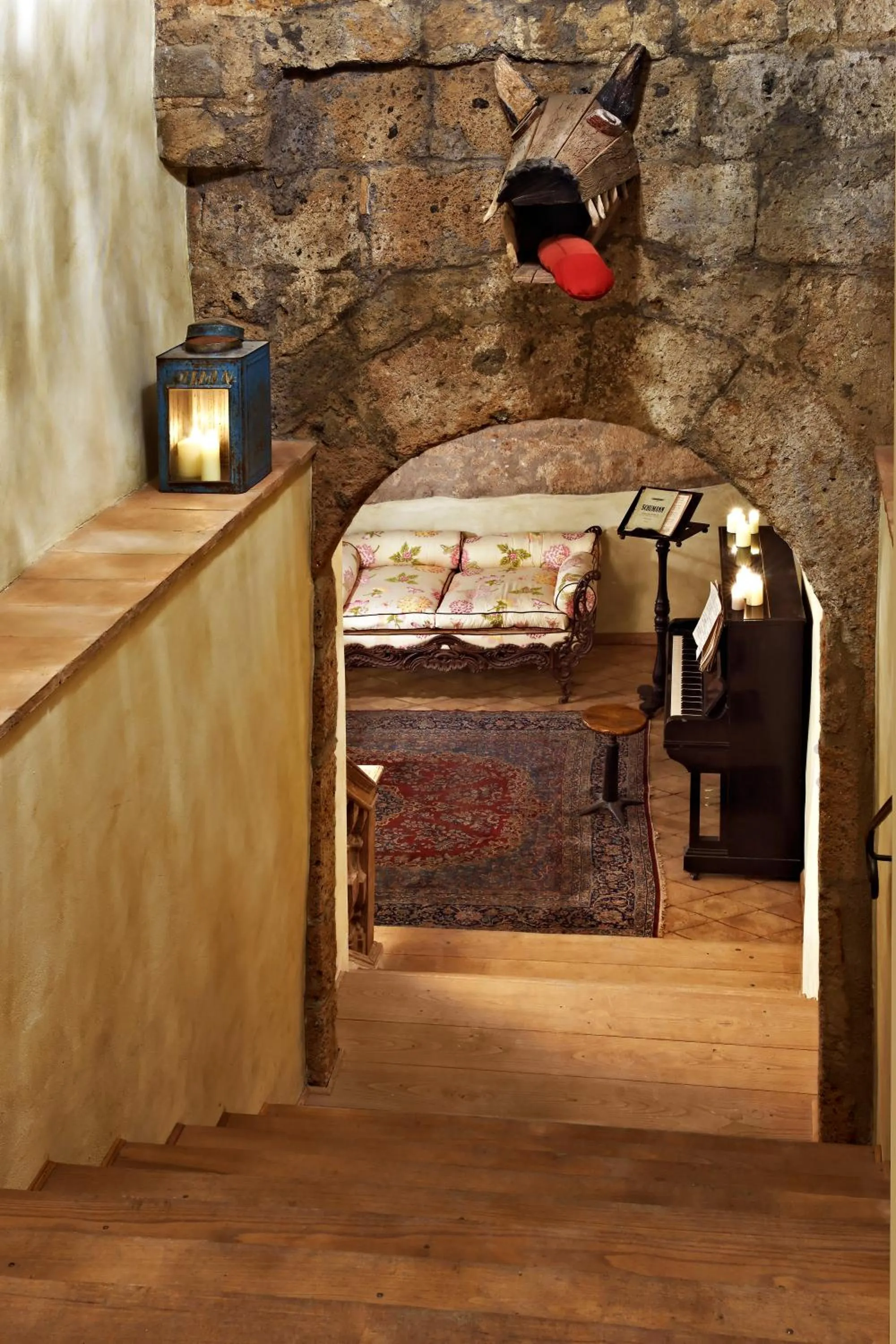 Communal lounge/ TV room, Bed in Corte della Maestà Antica Residenza