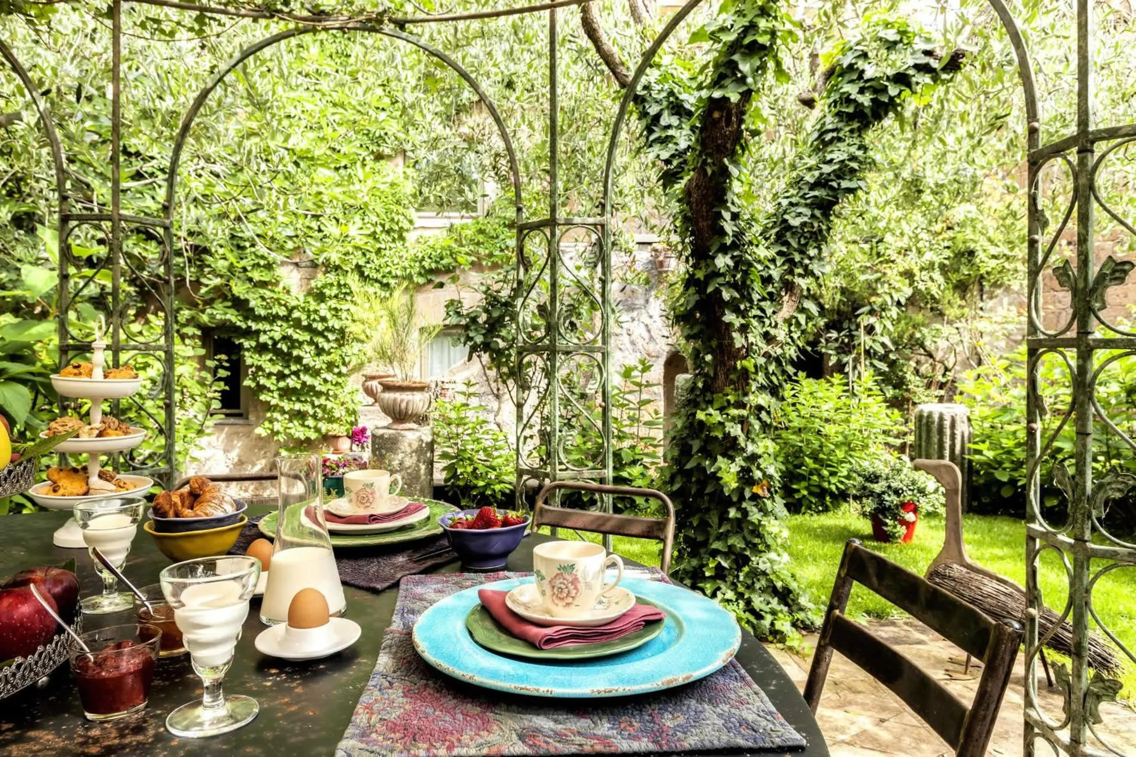 Breakfast in Corte della Maestà Antica Residenza