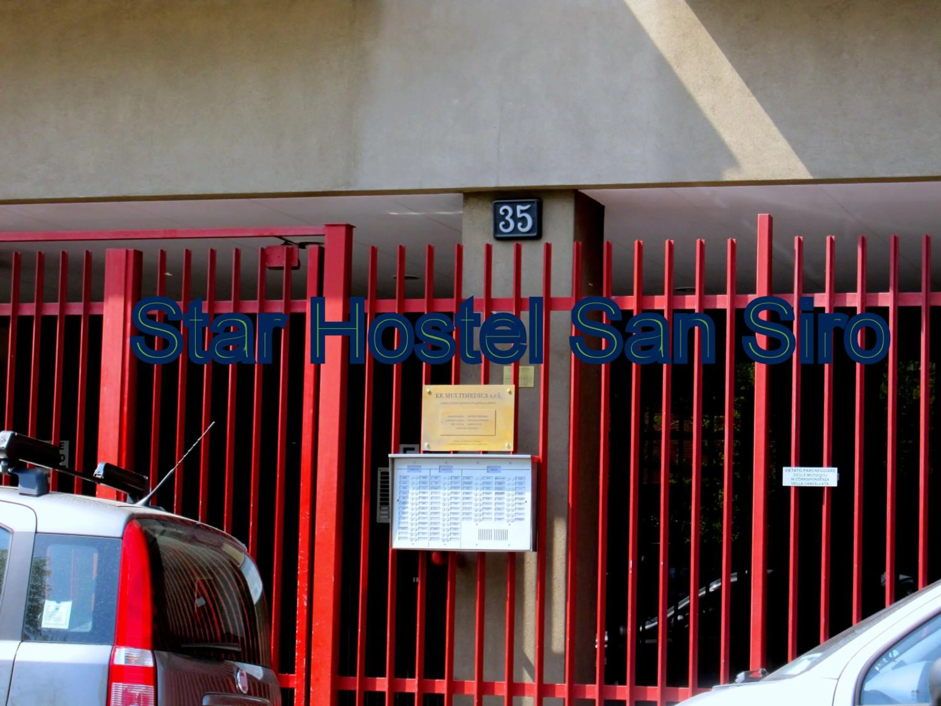 Facade/entrance in Star Hostel San Siro Fiera