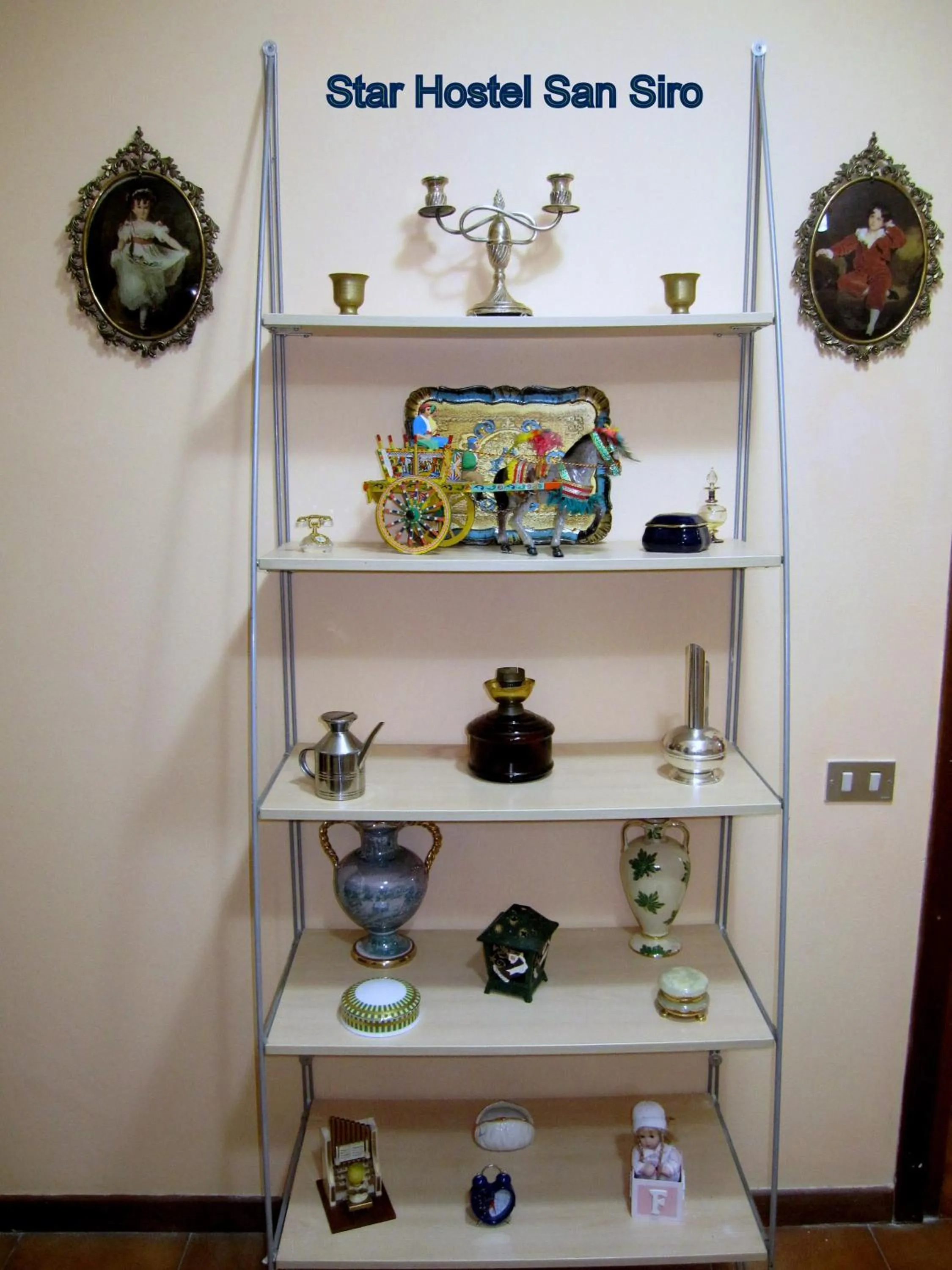 Decorative detail in Star Hostel San Siro Fiera