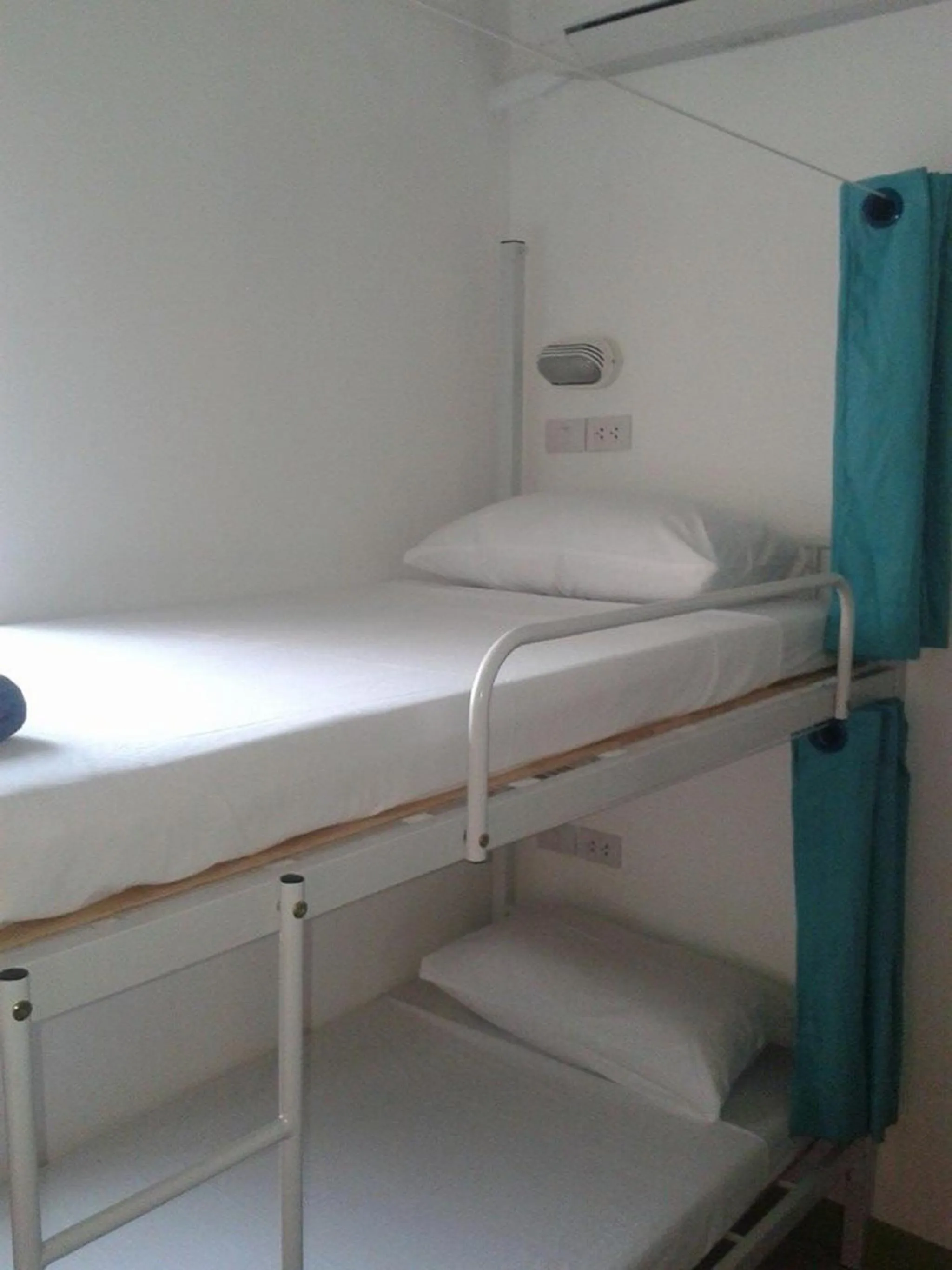 bunk bed, Bed in PLOY Hostel