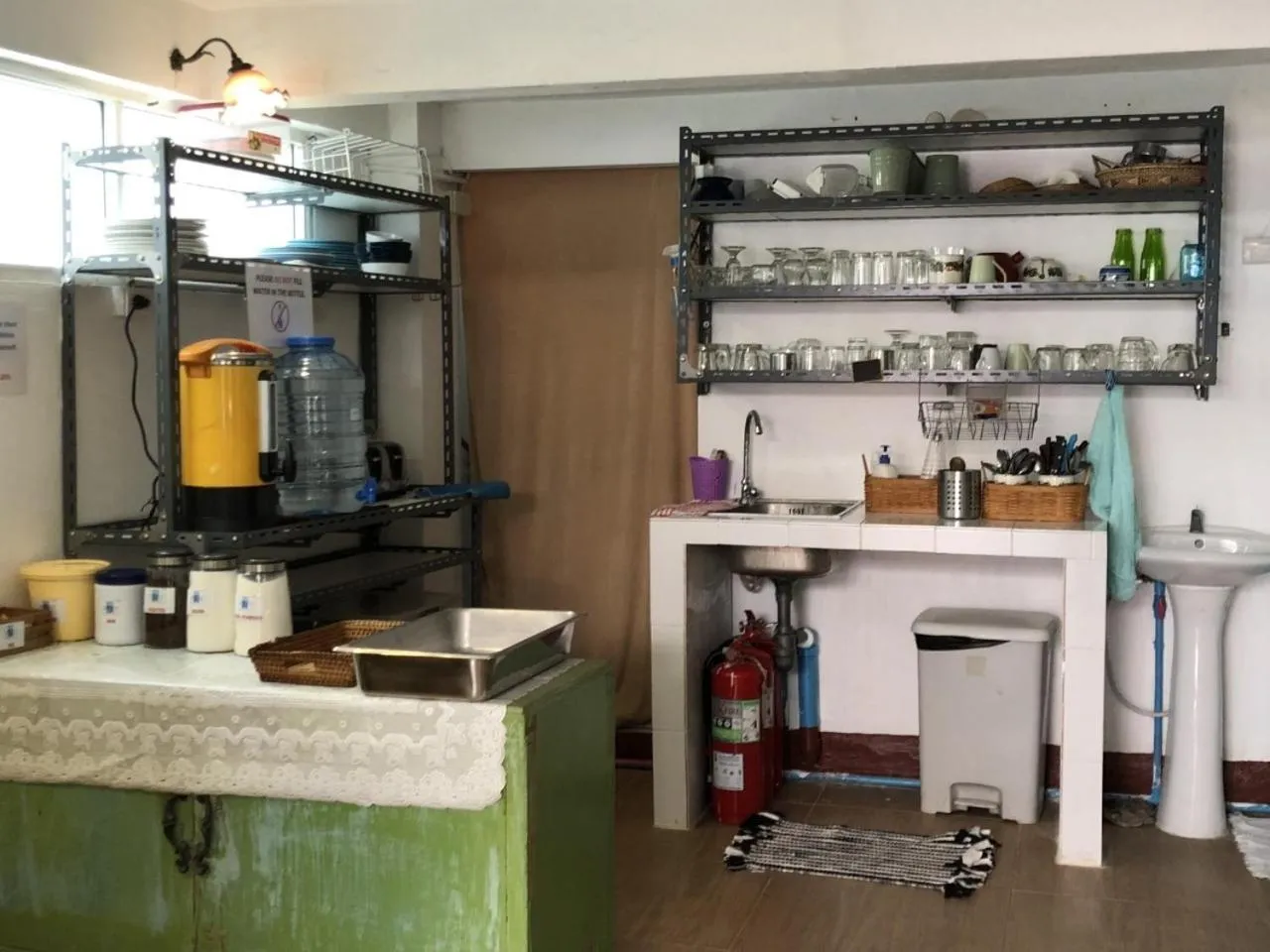 Kitchen or kitchenette in PLOY Hostel