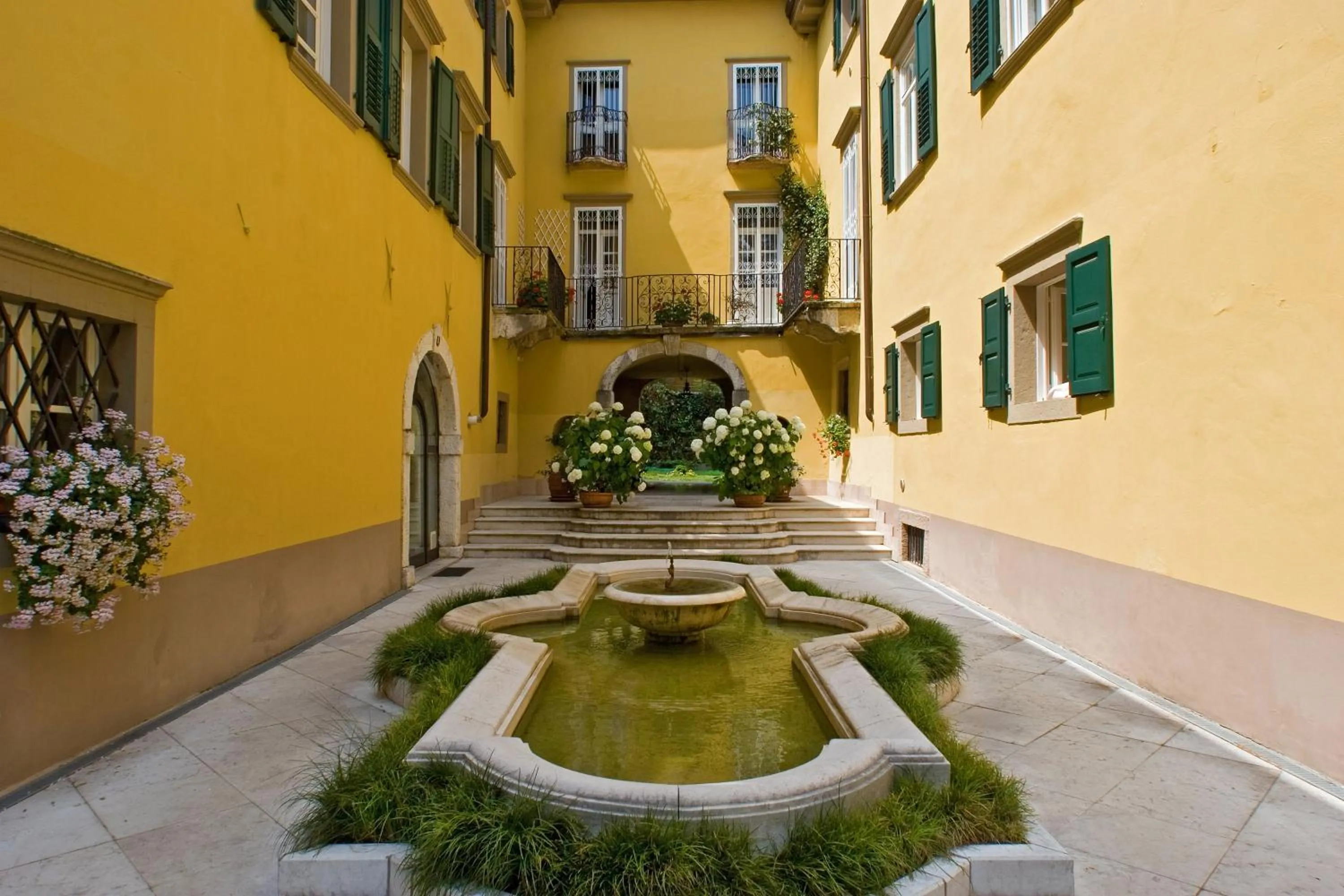 Facade/entrance in Villa Angelica