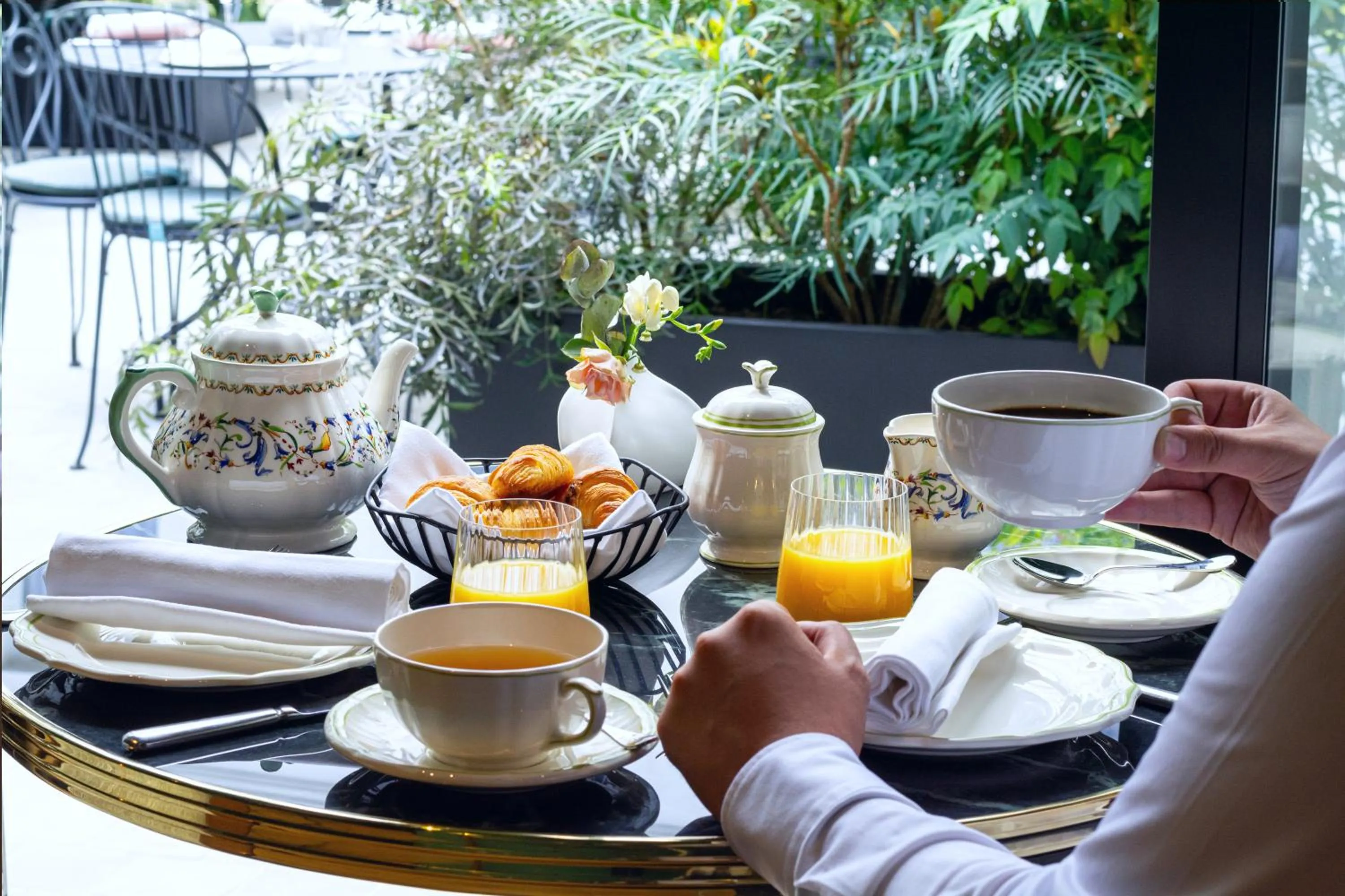 Breakfast in Hôtel & SPA Napoléon