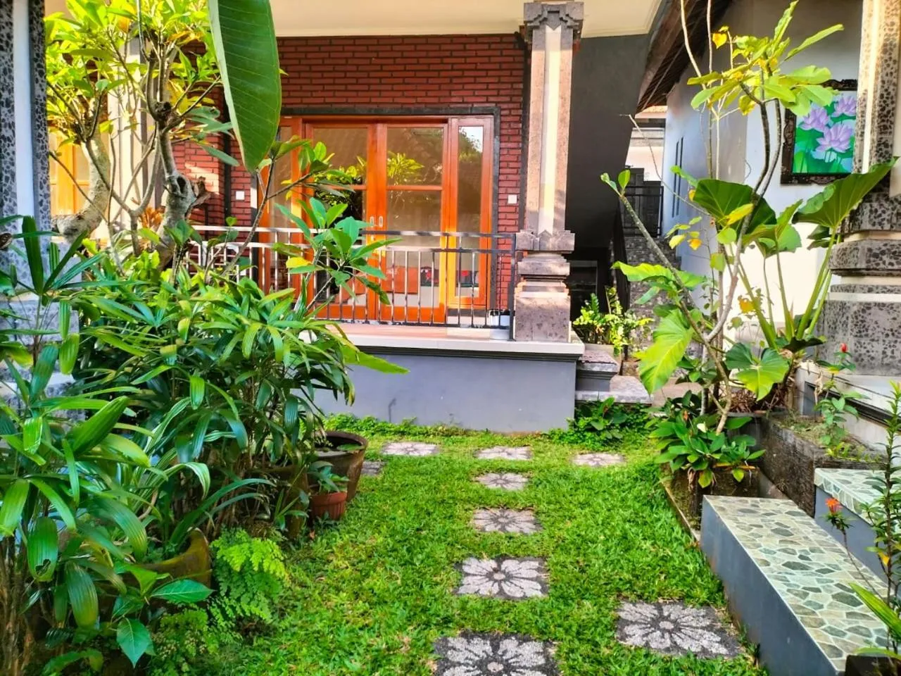 Property building in Ojek's Homestay