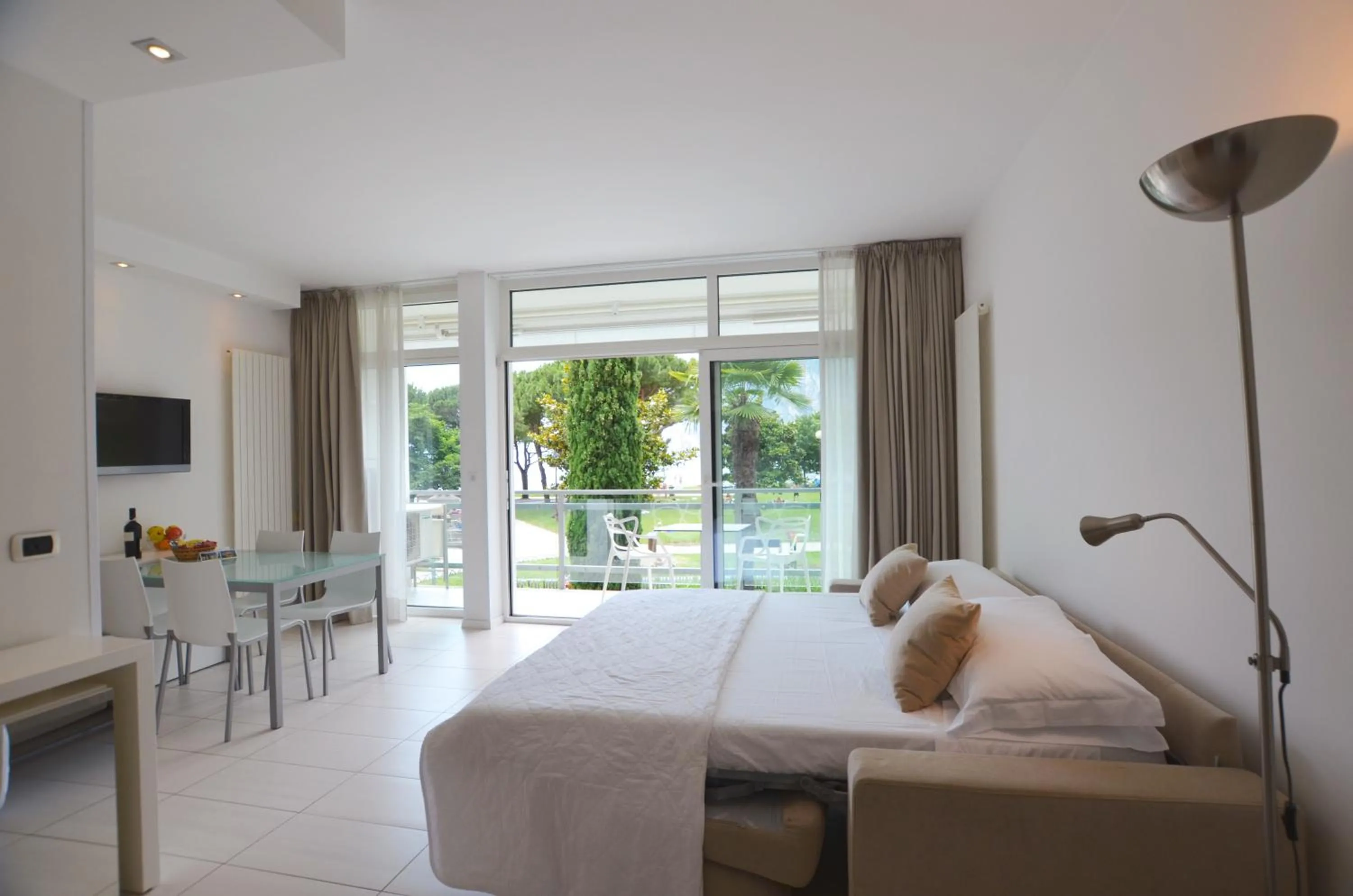 Club Nautico - Phoenix Studio Lake View
