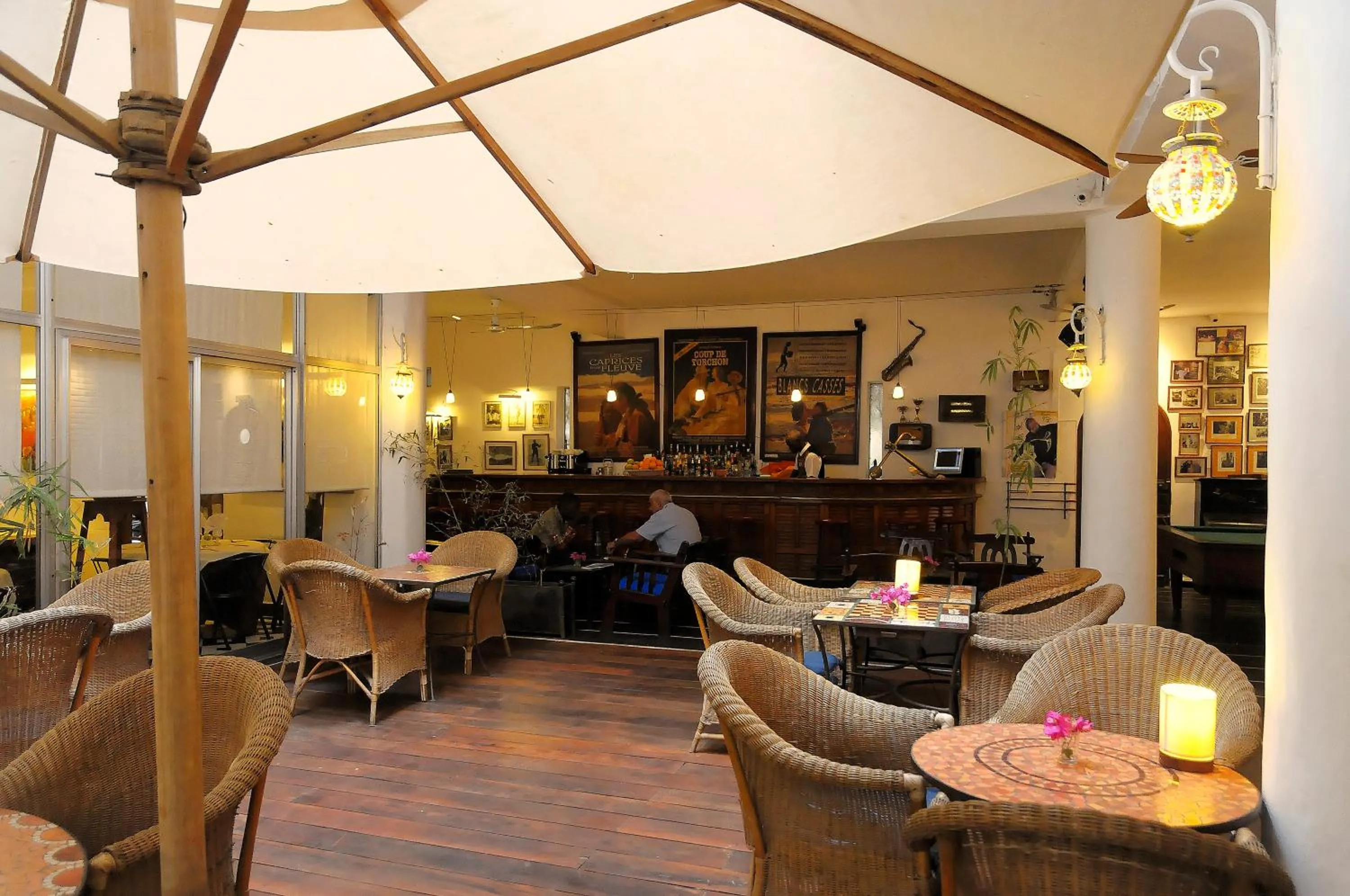 Lounge or bar in Hôtel La Résidence