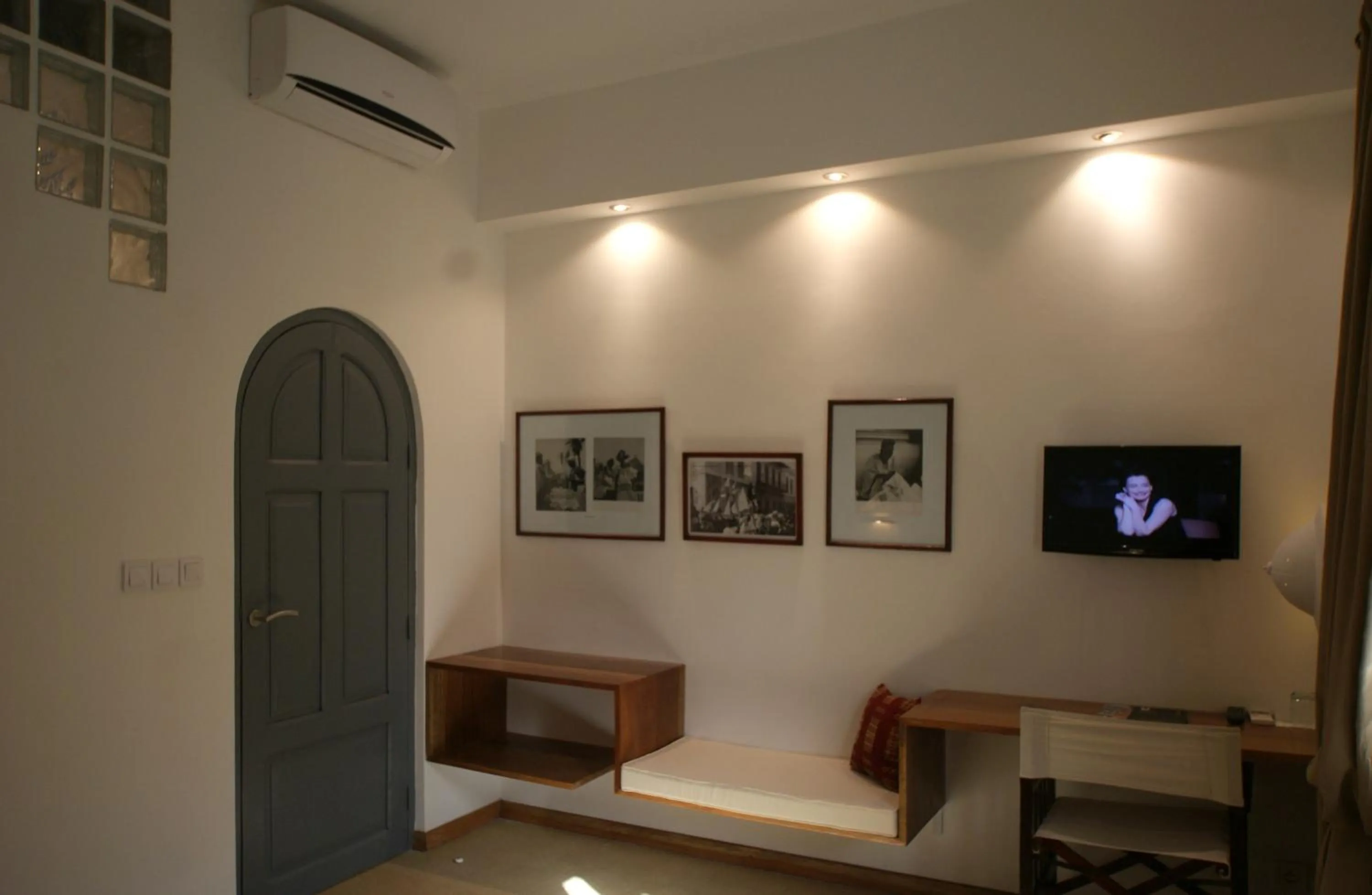 Decorative detail in Hôtel La Résidence