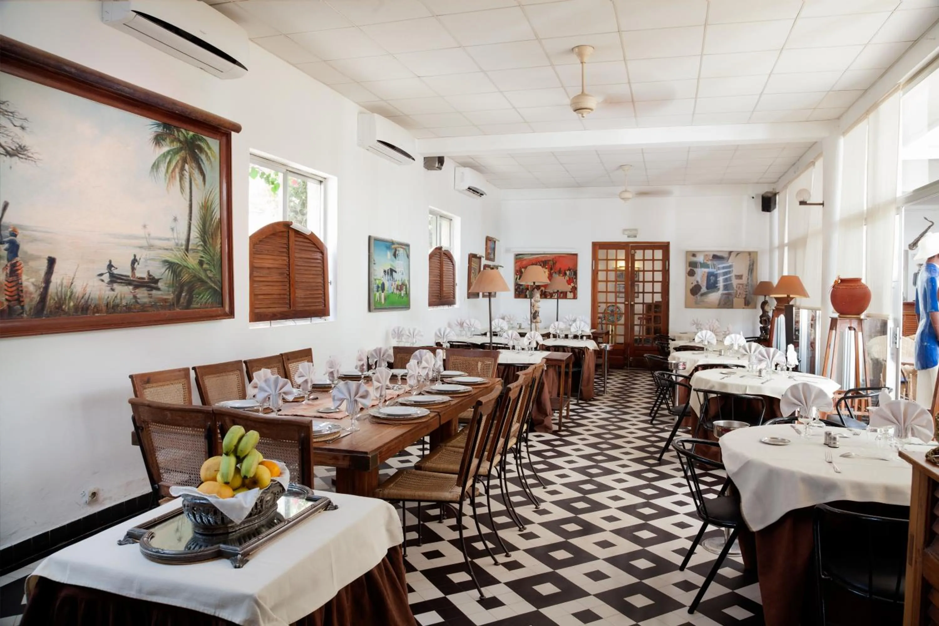 Restaurant/places to eat in Hôtel La Résidence